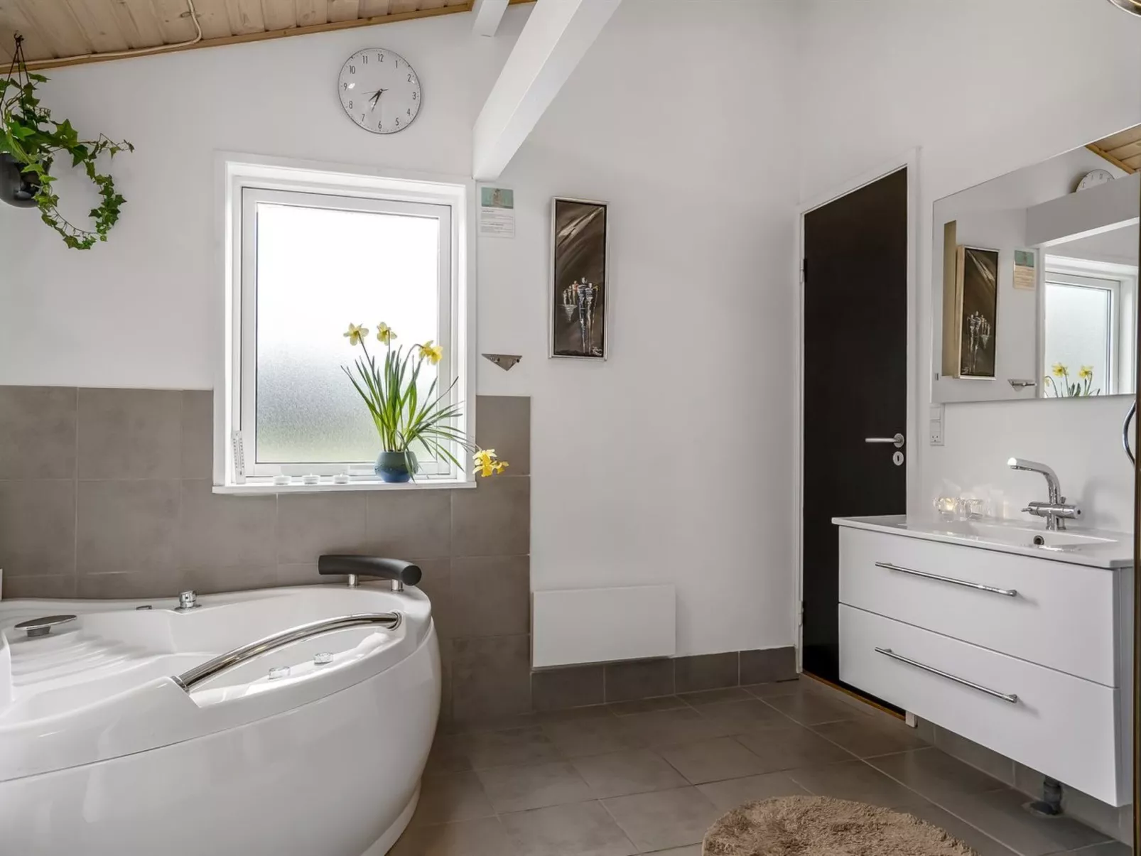 "Clarabelle" - 700m from the sea-Binnen