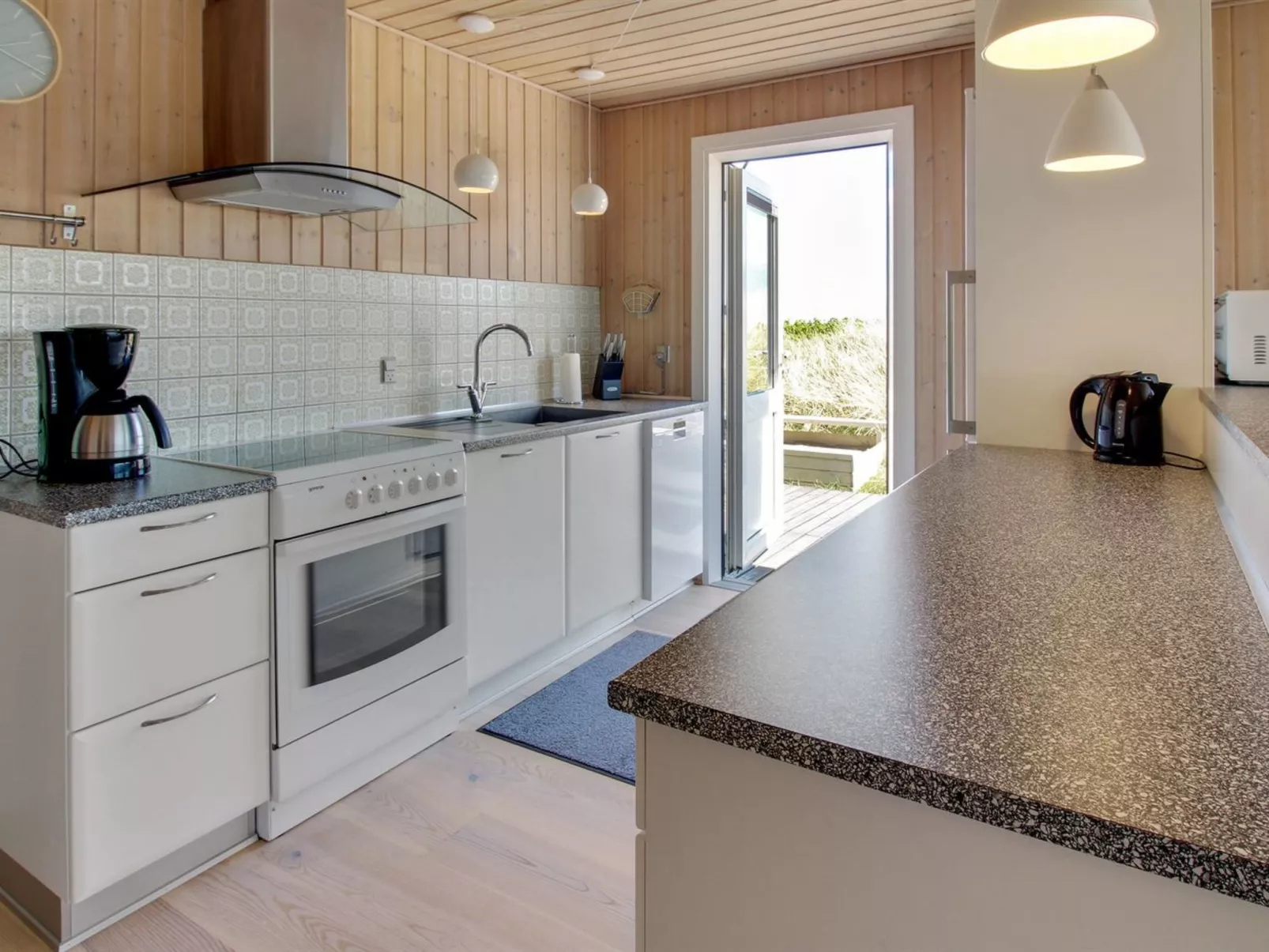 "Gundine" -  from the sea-Binnen