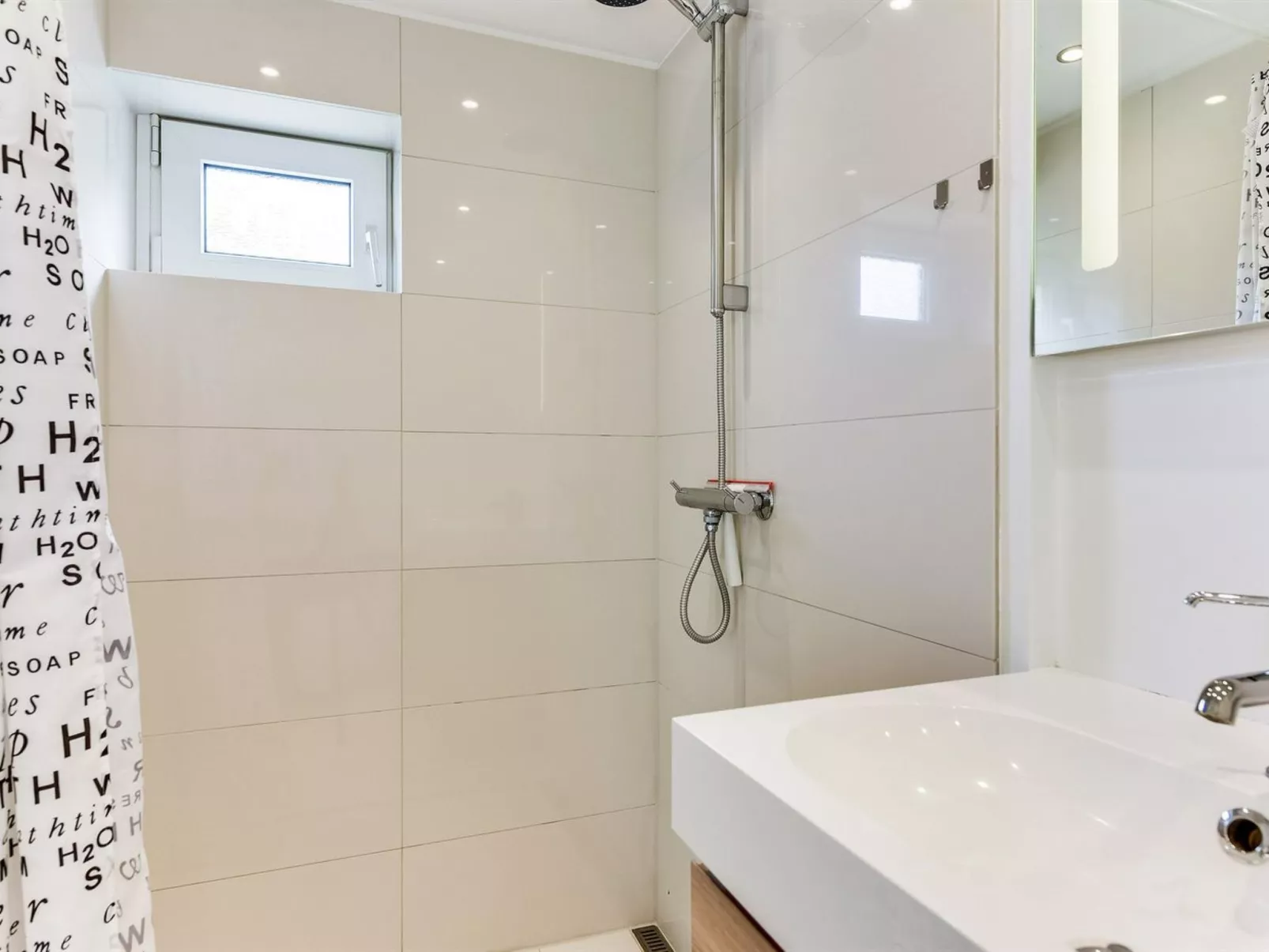 "Grazian" - 50m from the sea-Binnen