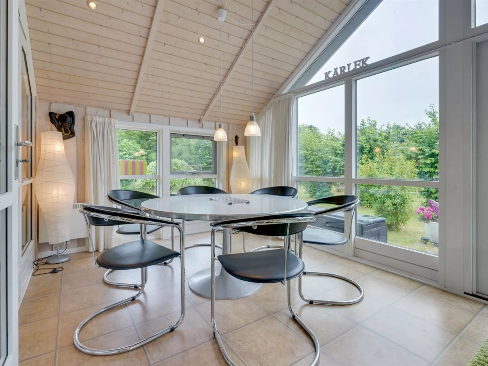 "Zelda" - 300m from the sea-Binnen