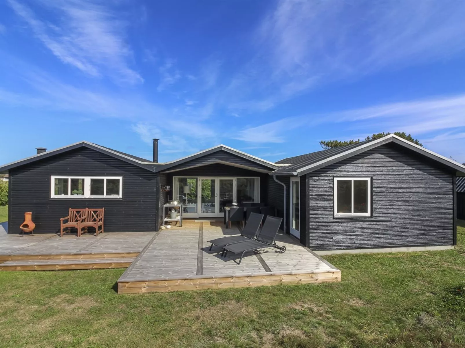 "Danja" - 300m from the sea-Buiten