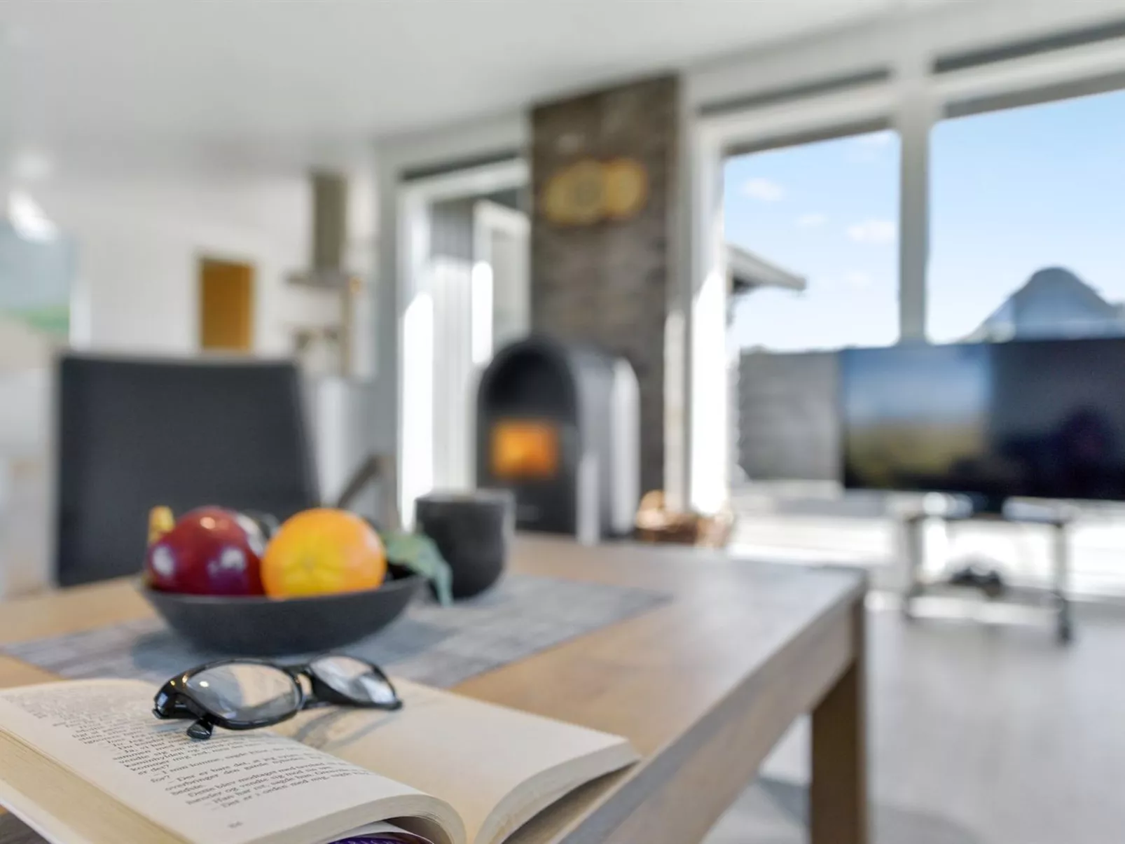 "Aiske" -  from the sea-Binnen