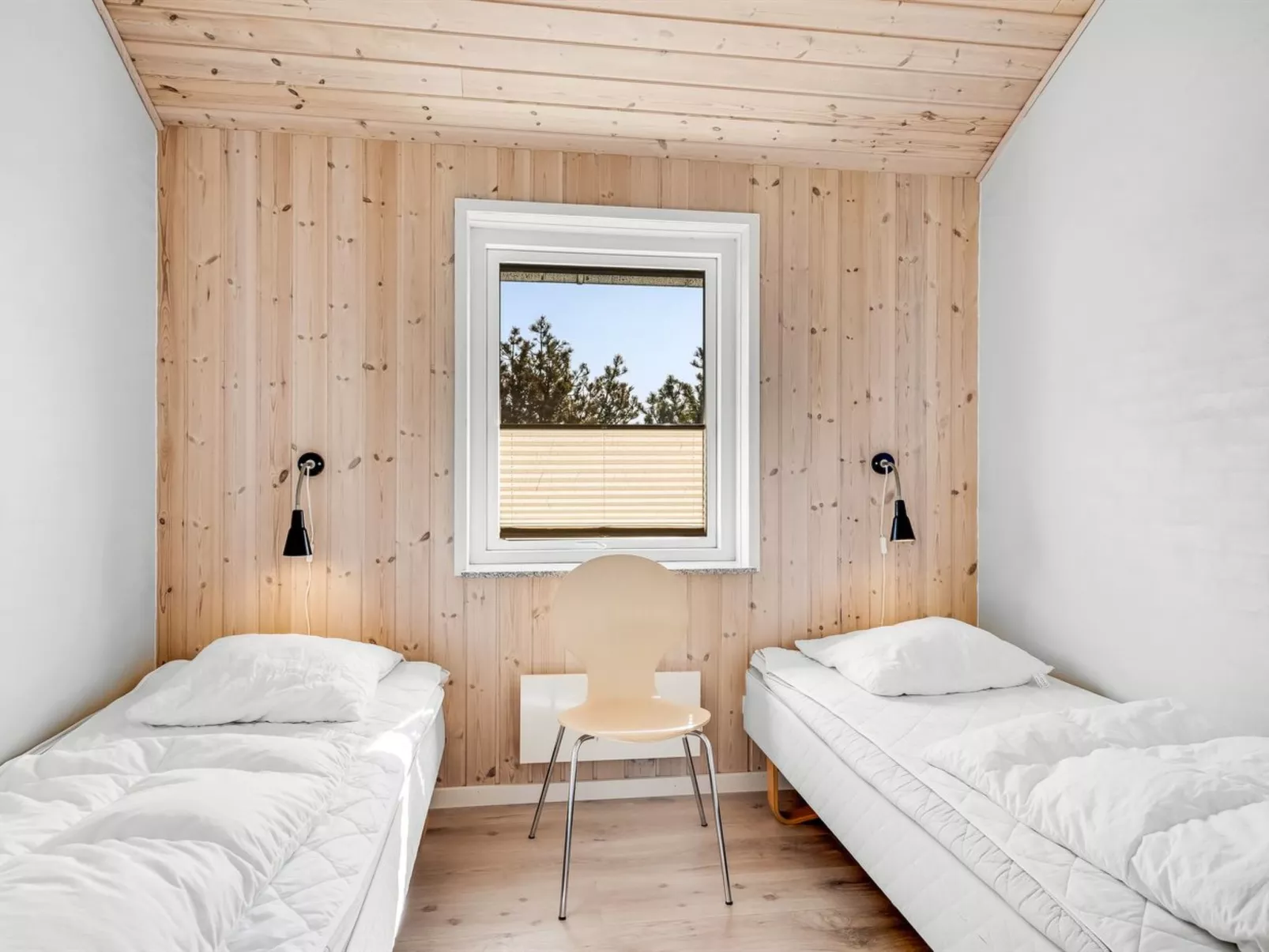 "Hornbogi" - 300m from the sea-Binnen