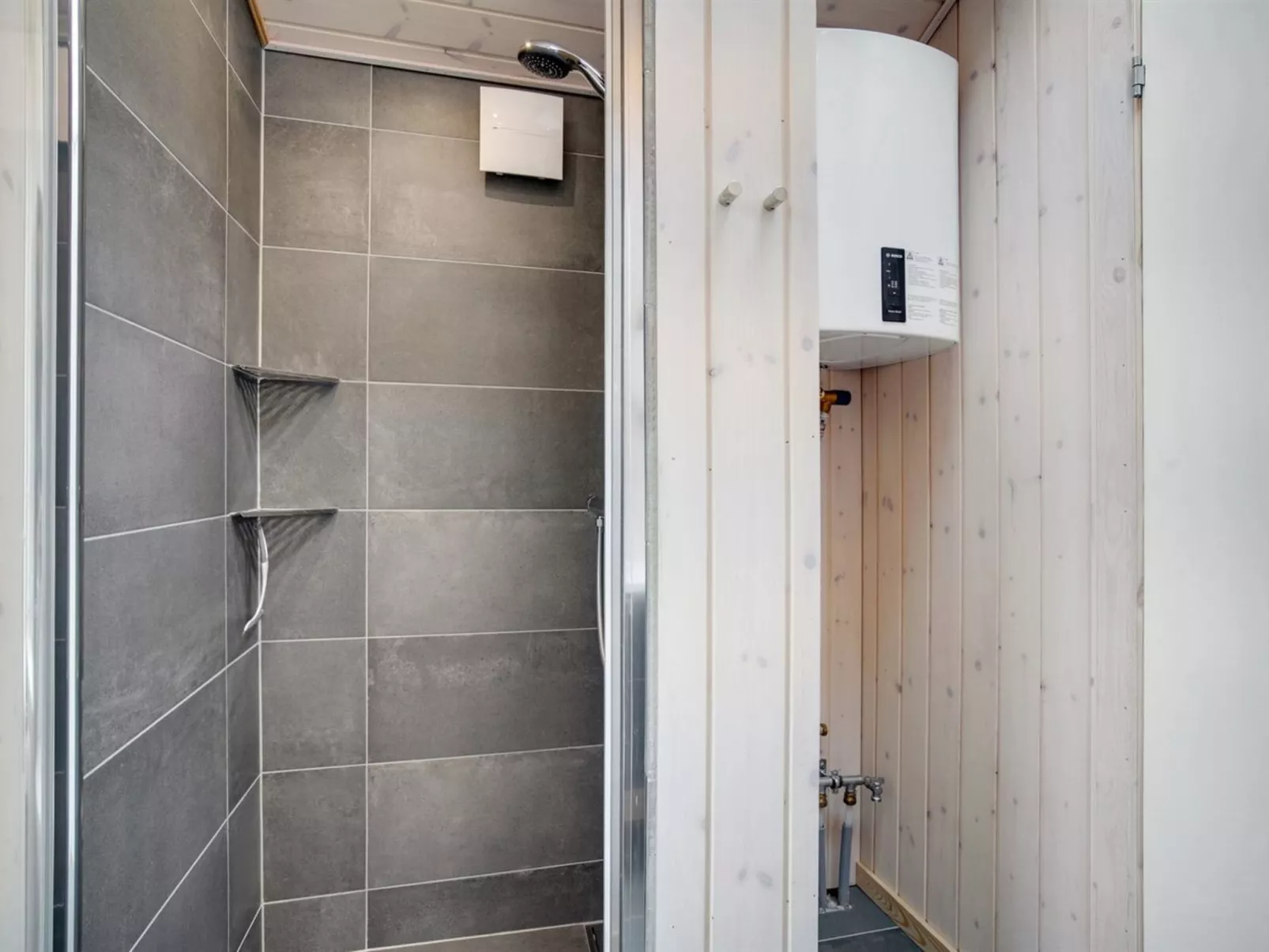 "Bedri" - 800m from the sea-Binnen