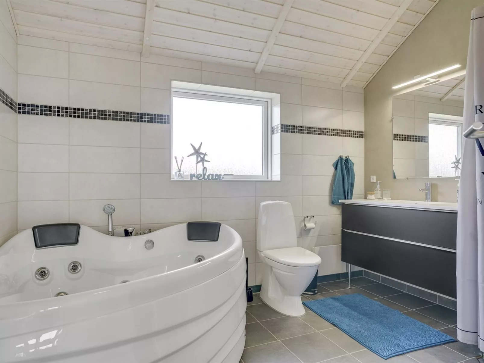 "Ina" - 1.2km from the sea-Binnen