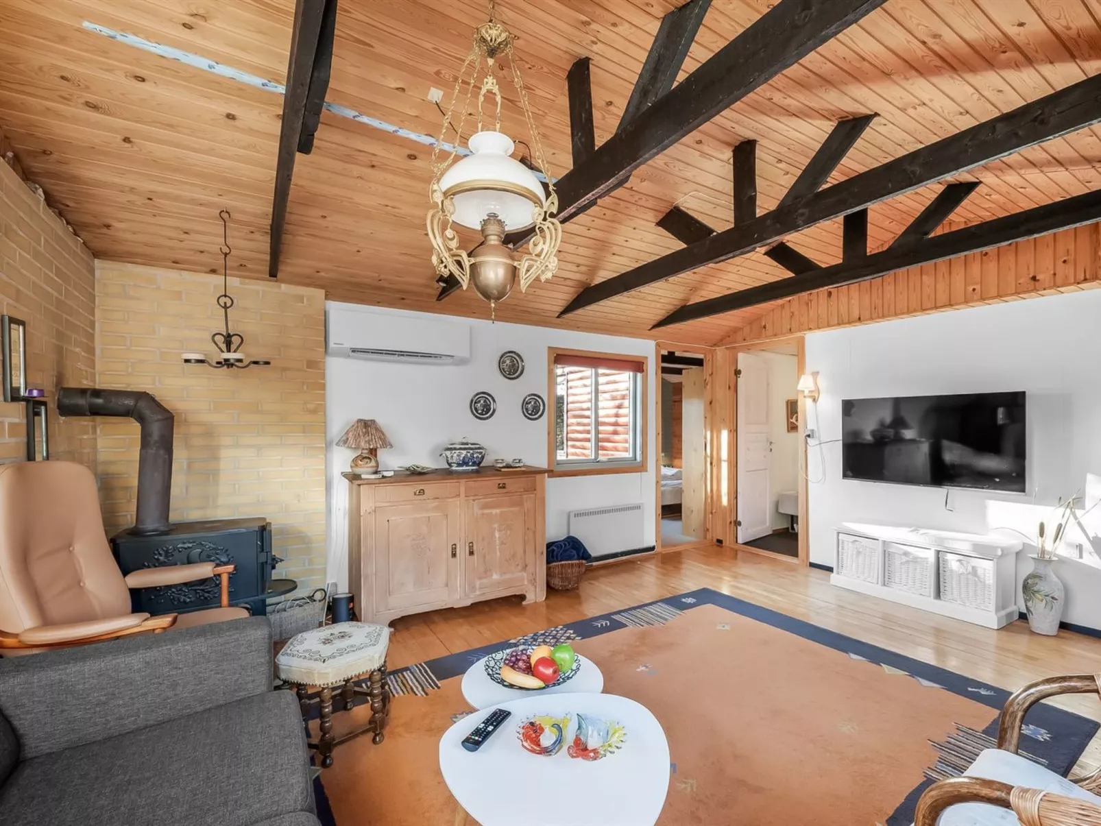 "Alpi" - 250m to the fjord-Binnen