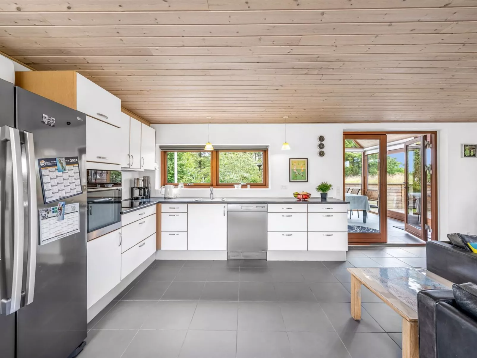 "Martje" - 900m from the sea-Binnen