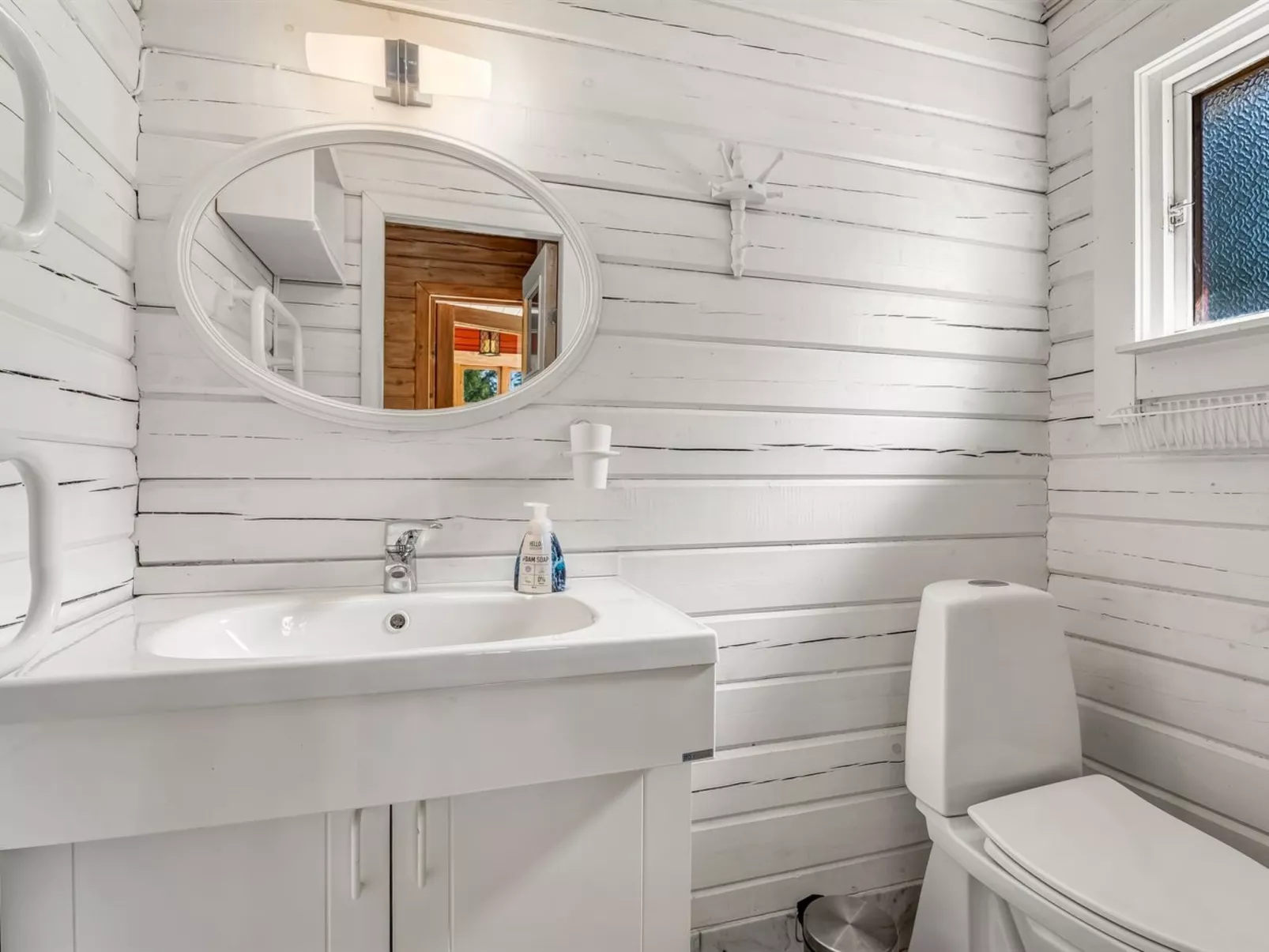 "Berit" - 700m from the sea-Binnen