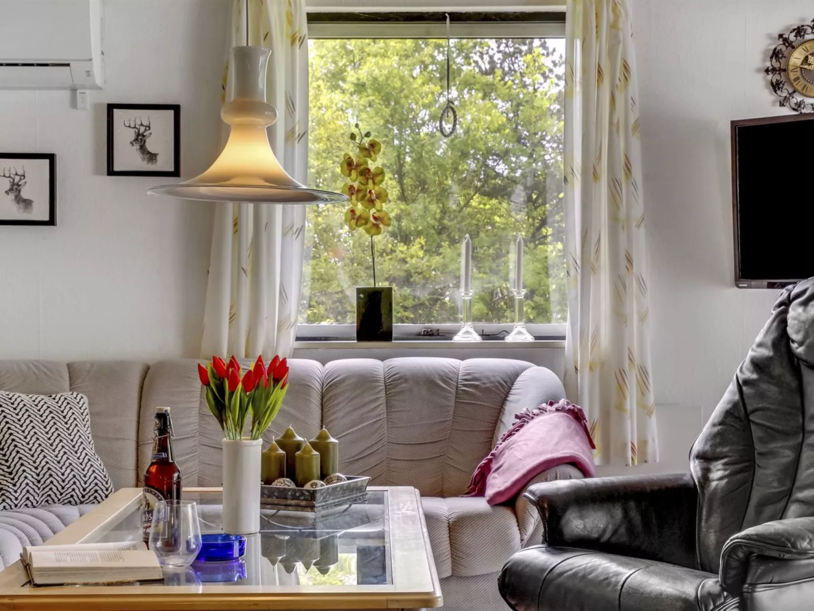 "Yak" - 350m from the sea-Binnen