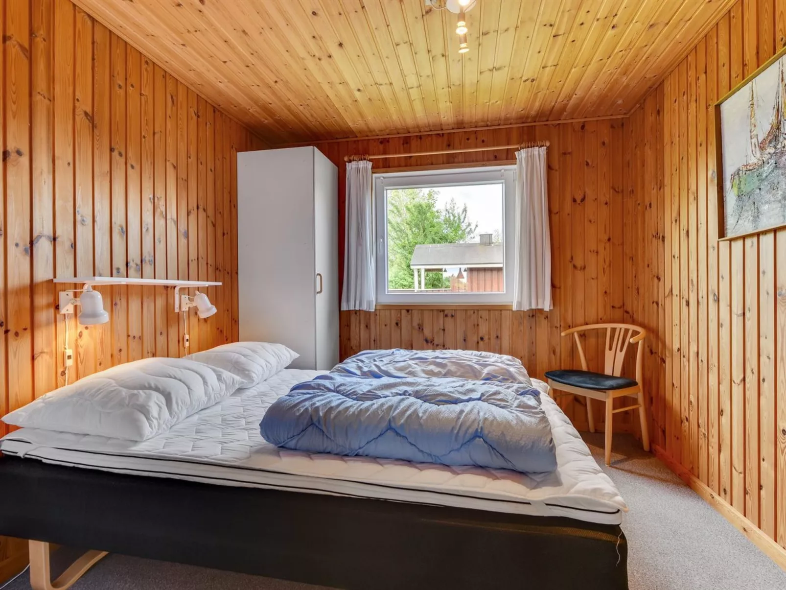 "Ellyn" - 500m from the sea-Binnen