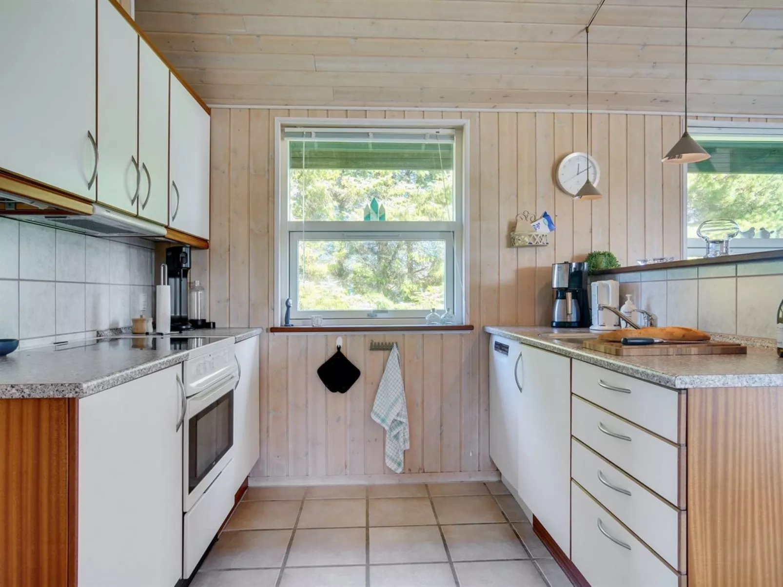 "Elsabet" - 750m from the sea-Binnen