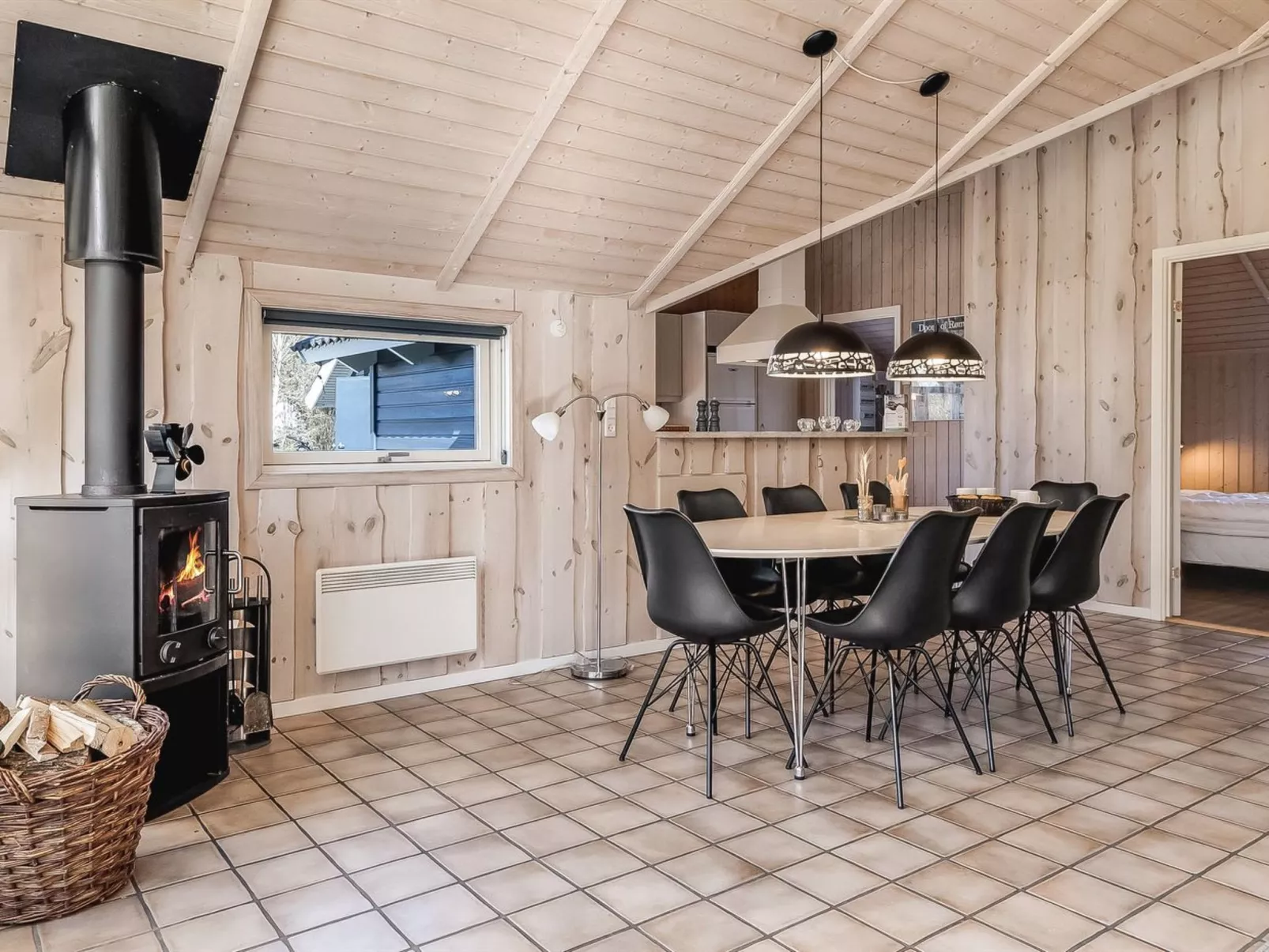 "Tovi" - 4km from the sea-Binnen