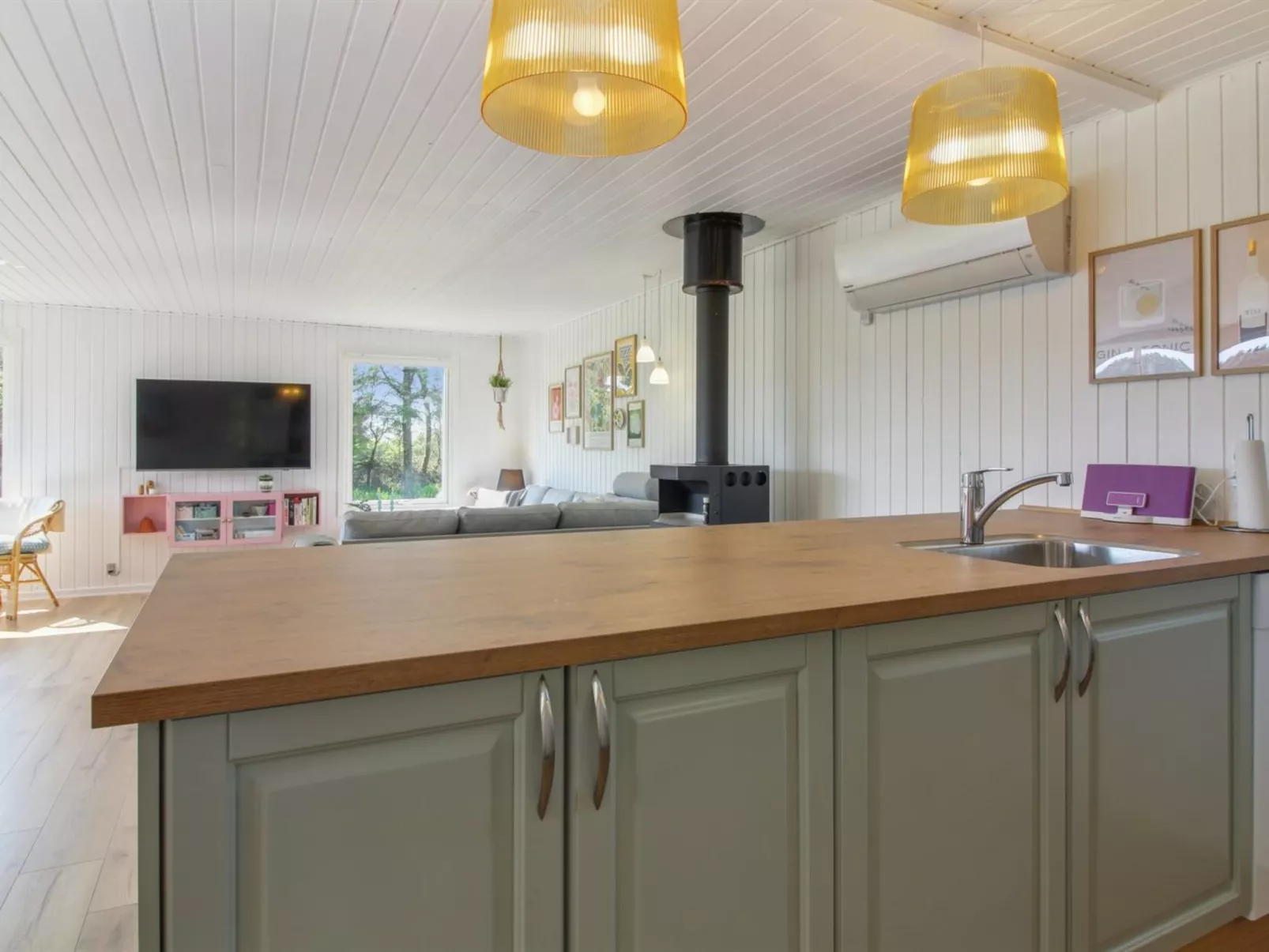 "Herma" - 300m from the sea-Binnen