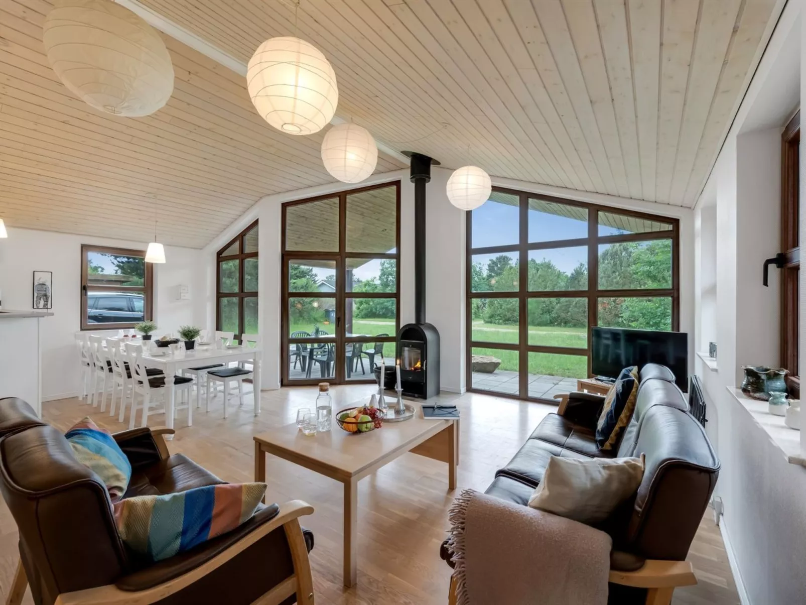 "Silvia" - 300m to the fjord-Binnen