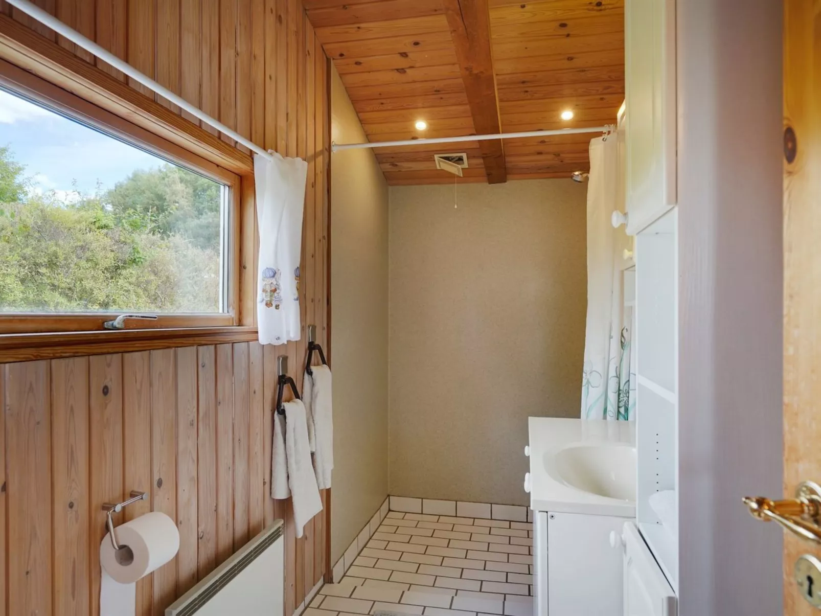 "Herulf" - 100m from the sea-Binnen