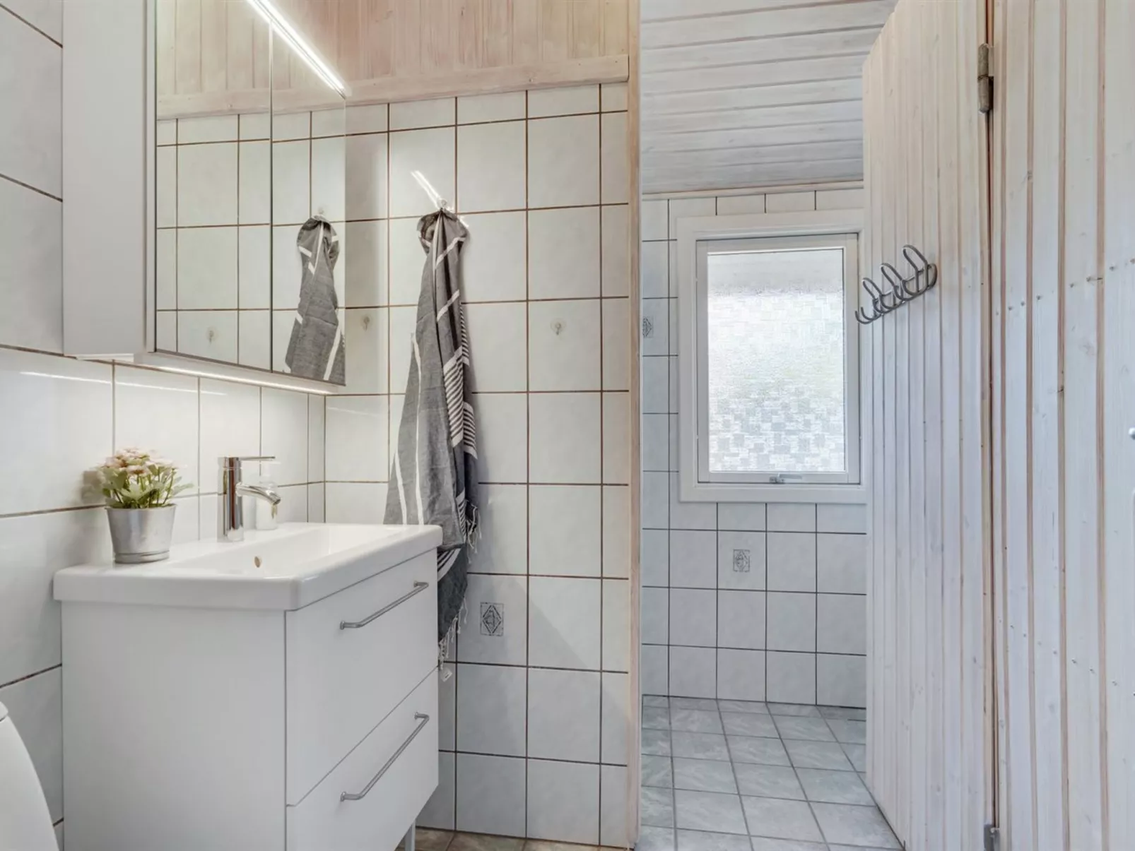 "Sonke" - 500m from the sea-Binnen