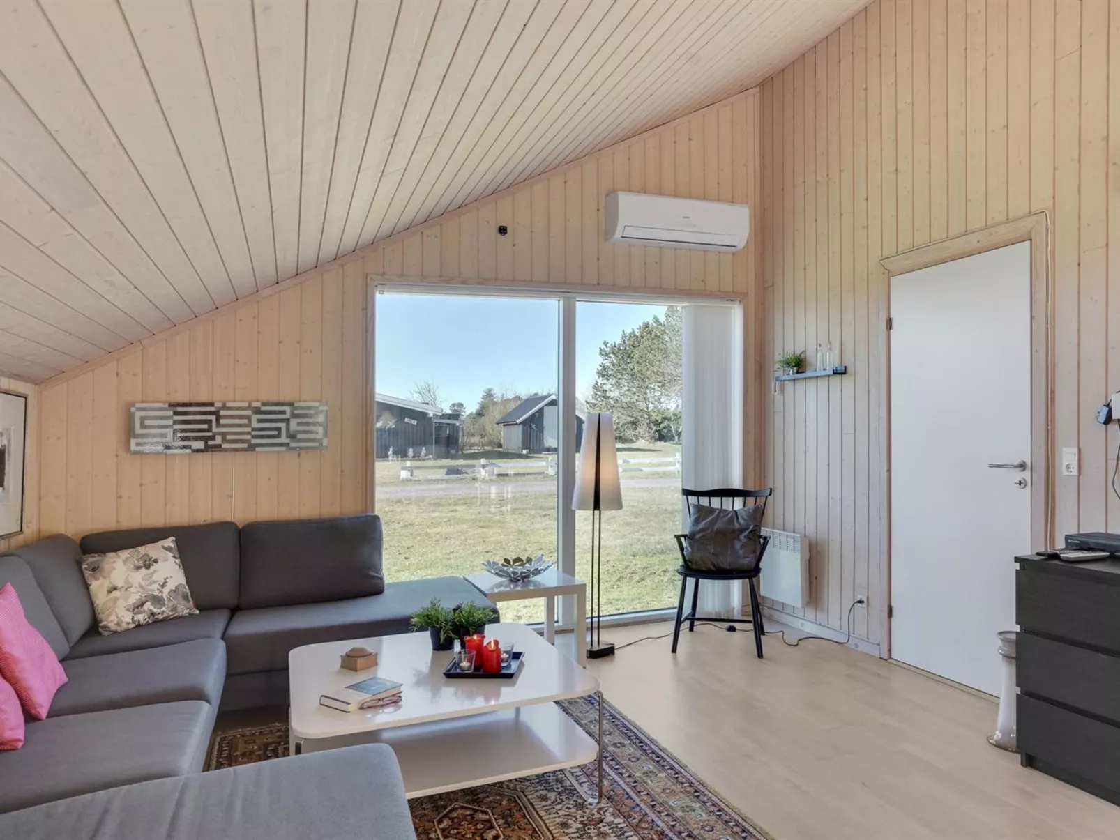 "Jil" - 750m from the sea-Binnen