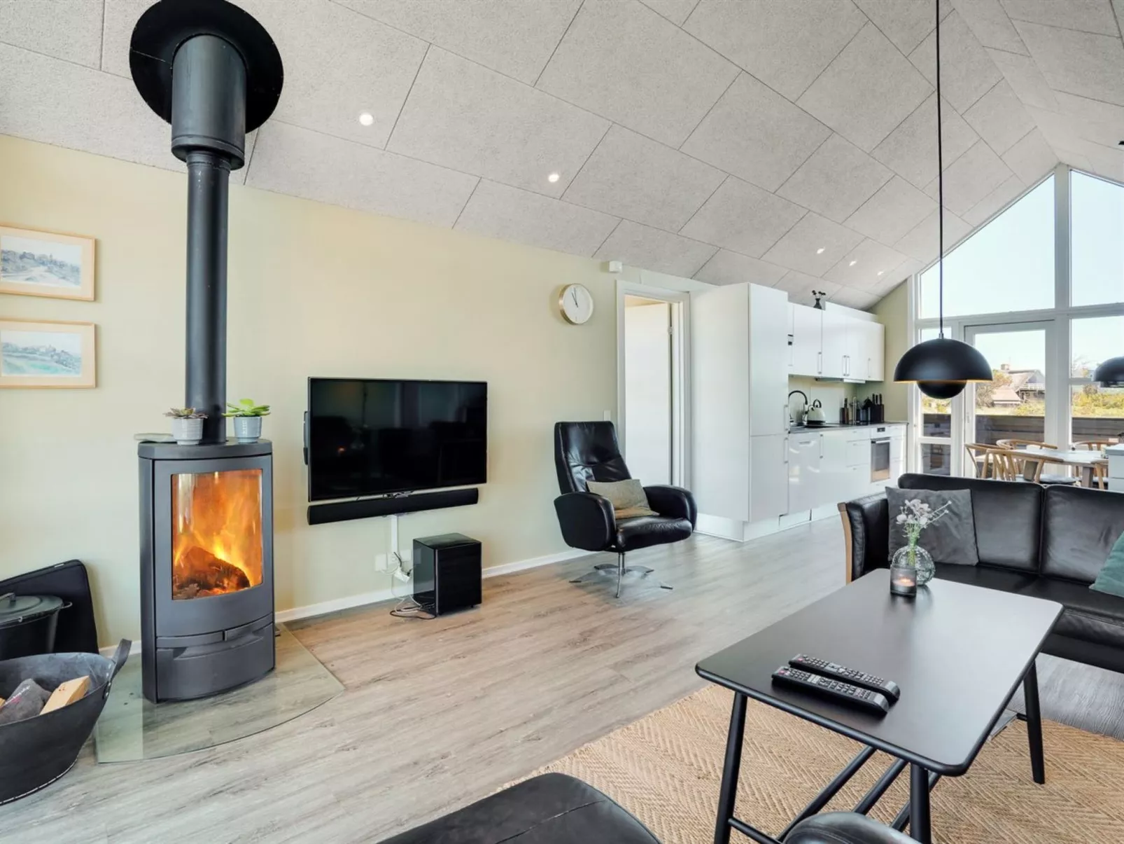 "Eliena" - 500m from the sea-Binnen