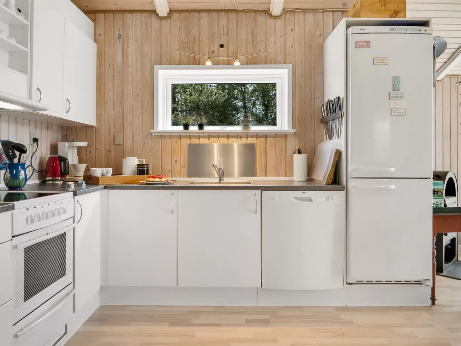 "Aja" - 900m from the sea-Binnen