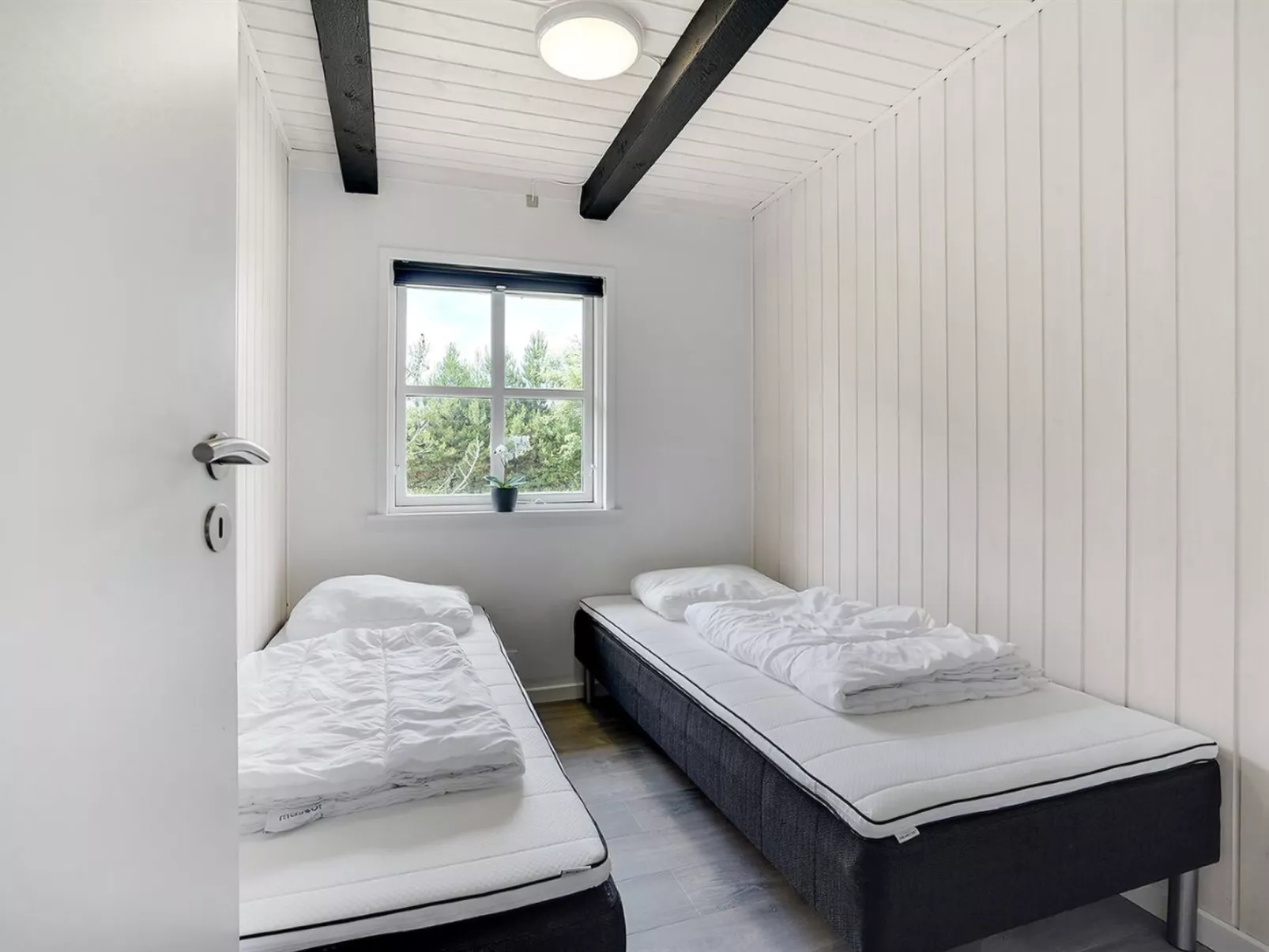 "Madalena" - 2.8km from the sea-Binnen