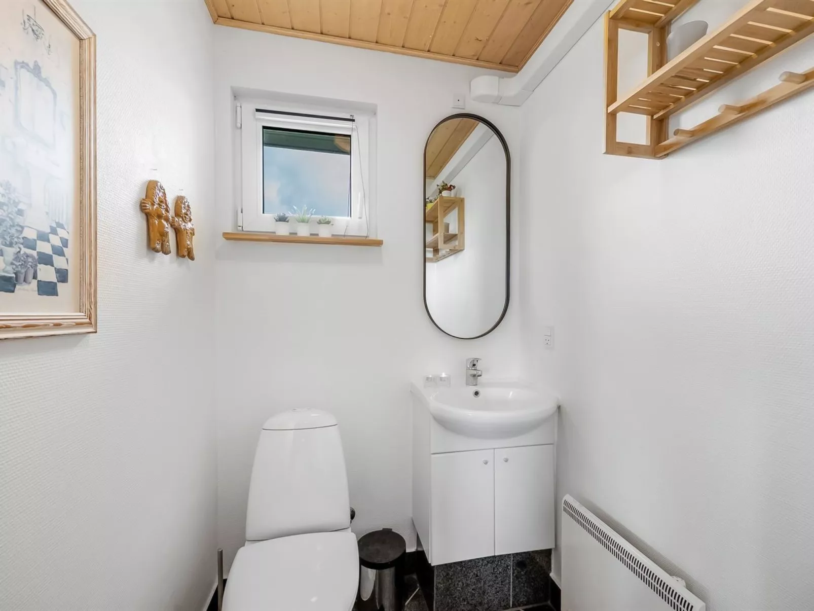 "Samuil" - 300m to the fjord-Binnen