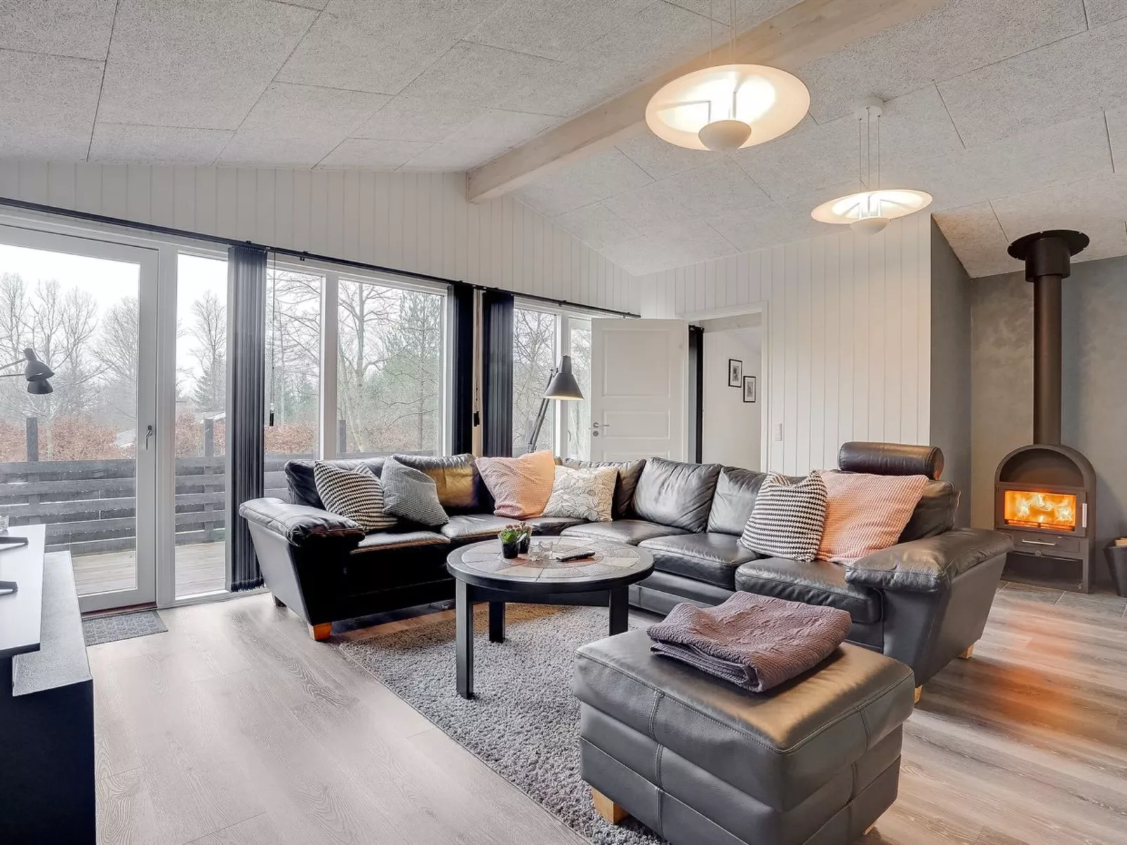 "Vitus" - 30km from the sea-Binnen