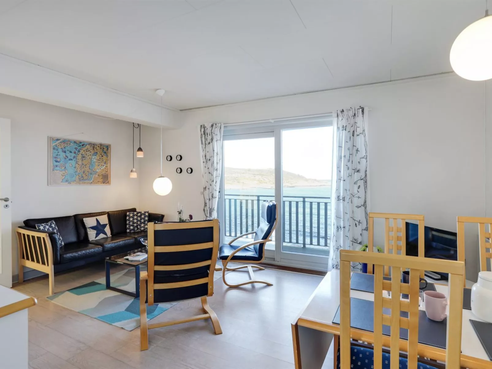 "Ramona" - 10m from the sea-Binnen