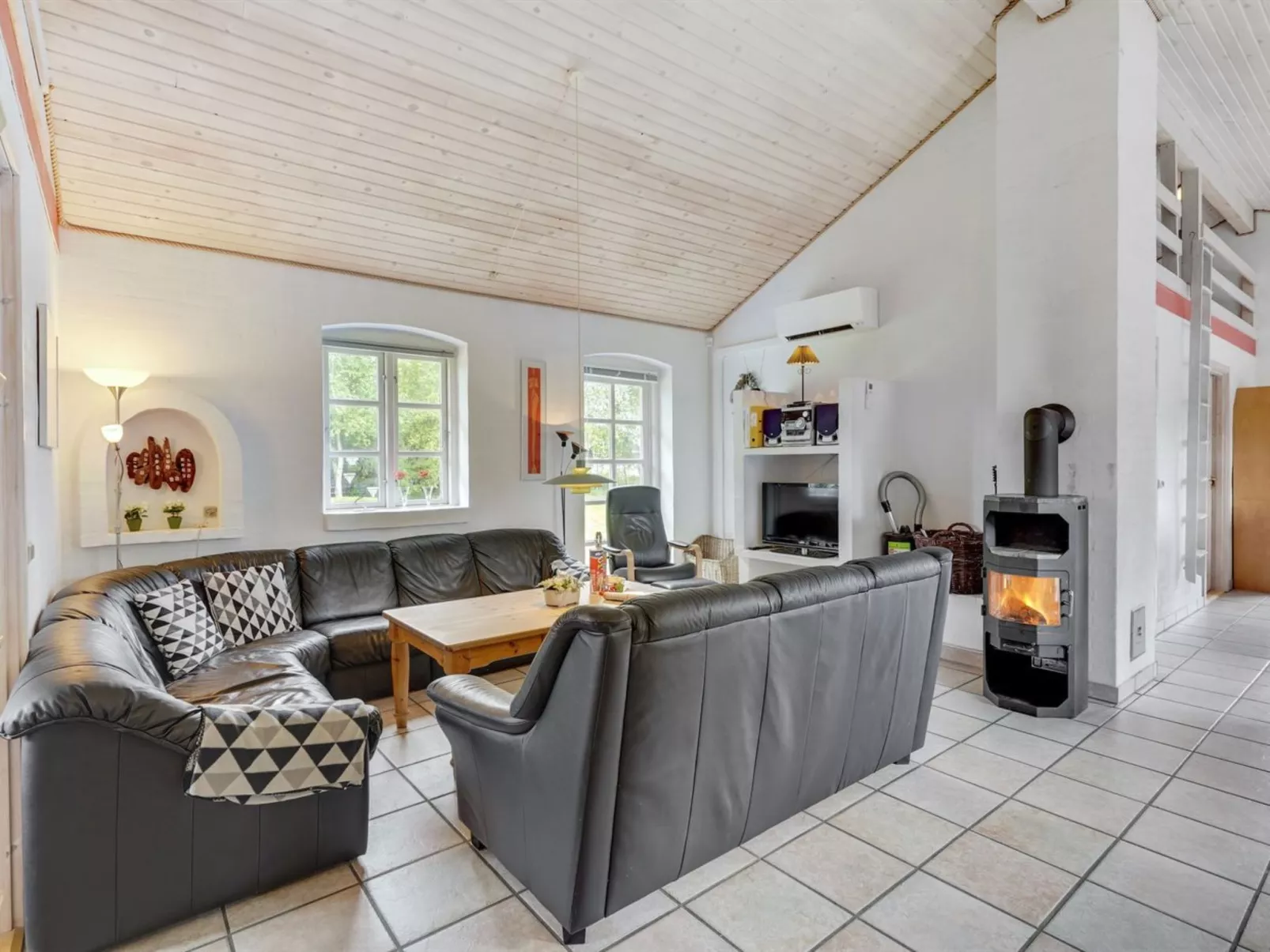 "Kalotta" - 3.2km from the sea-Binnen