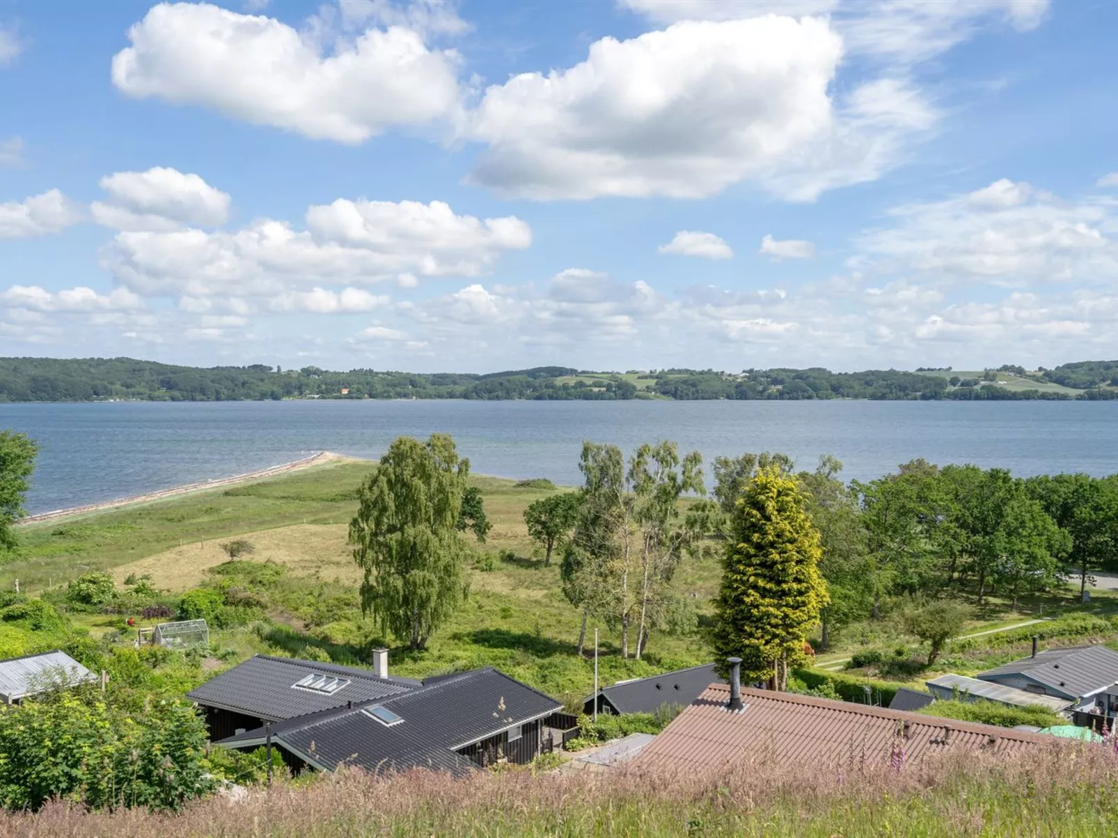 "Launo" - 150m to the fjord-Buiten