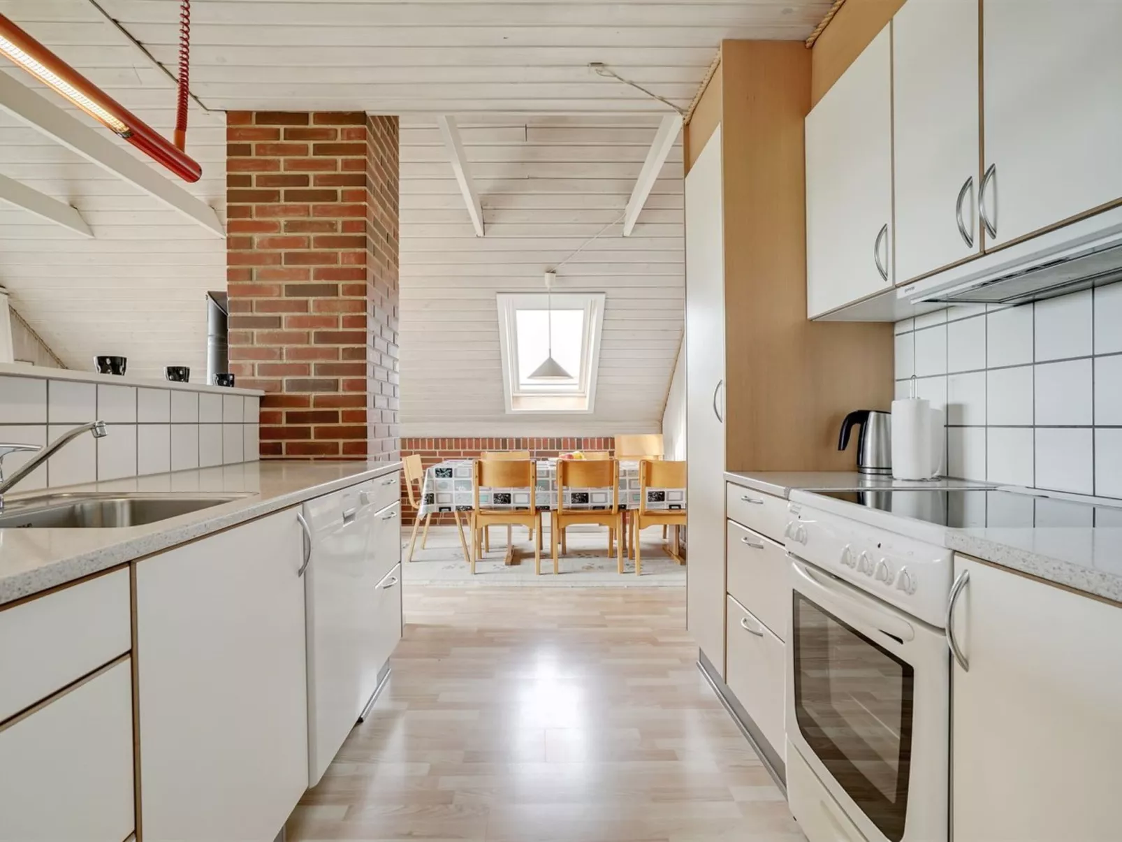 "Felina" -  from the sea-Binnen