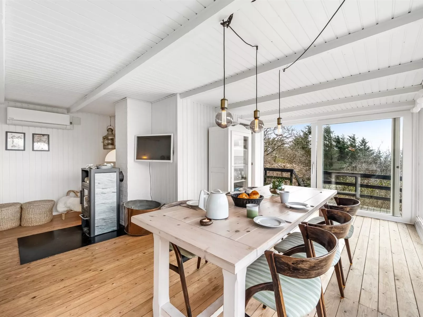 "Heera" - 100m to the fjord-Binnen