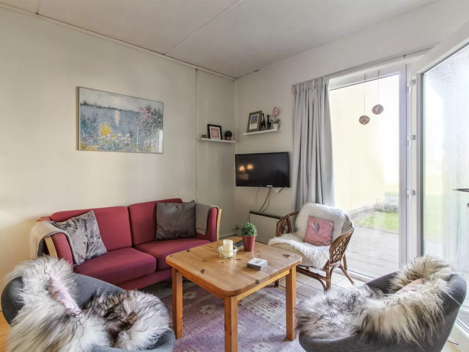 "Solveg" - 150m from the sea-Binnen