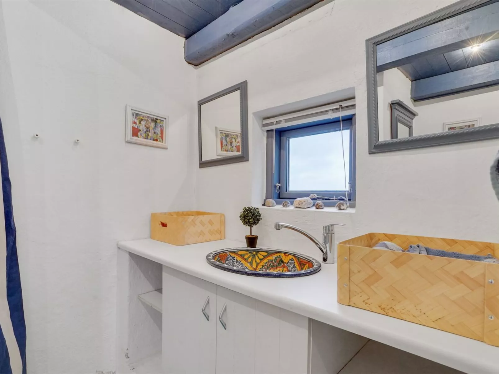 "Althea" - 750m to the fjord-Binnen