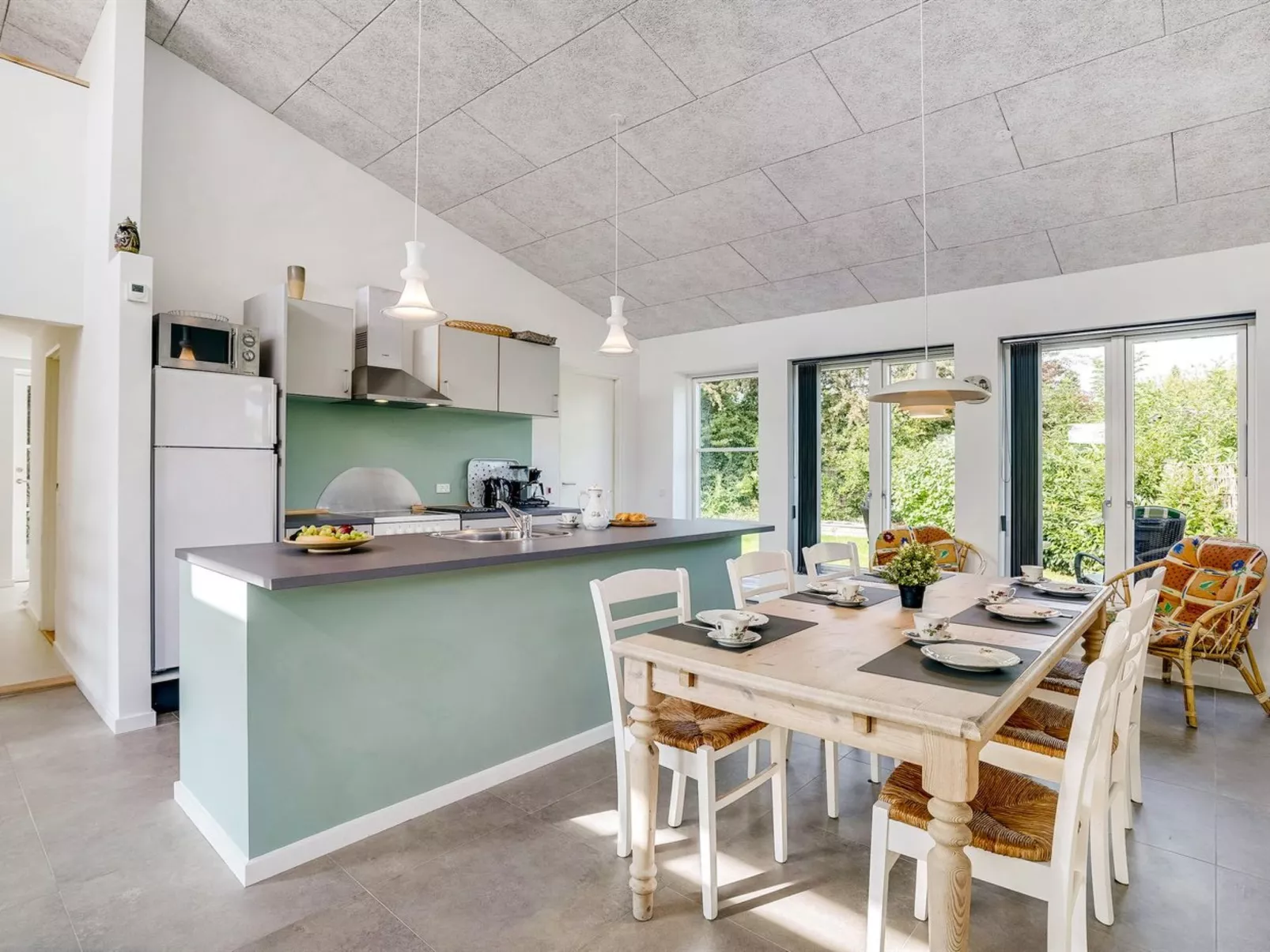 "Ilkka" - 175m from the sea-Binnen