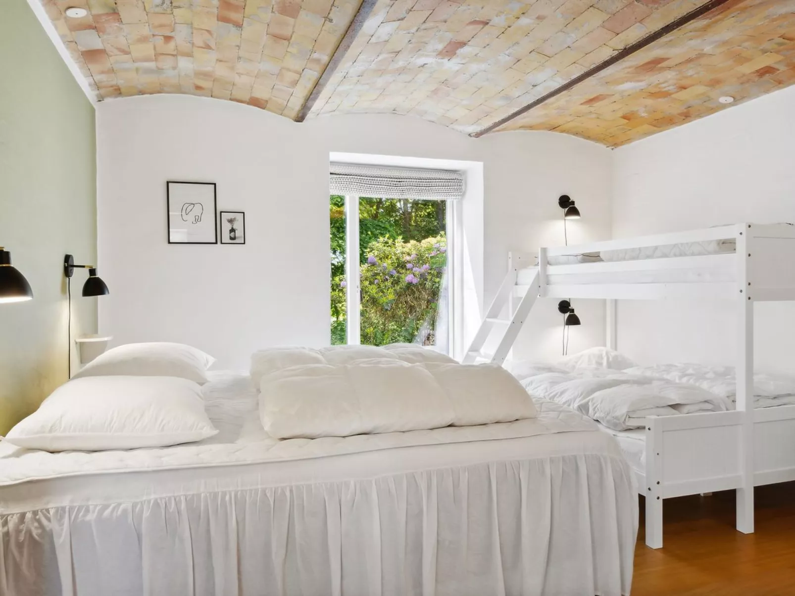 "Thilo" - 2.3km from the sea-Binnen