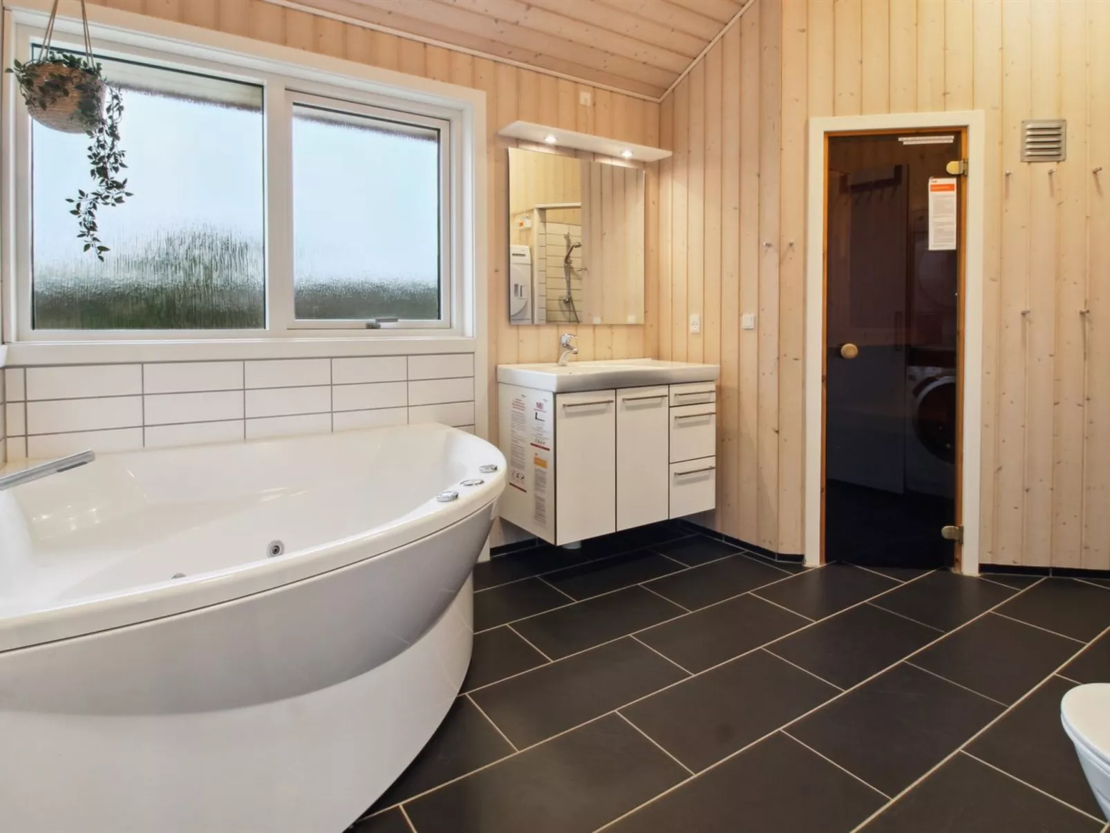 "Tiane" - 800m from the sea-Binnen