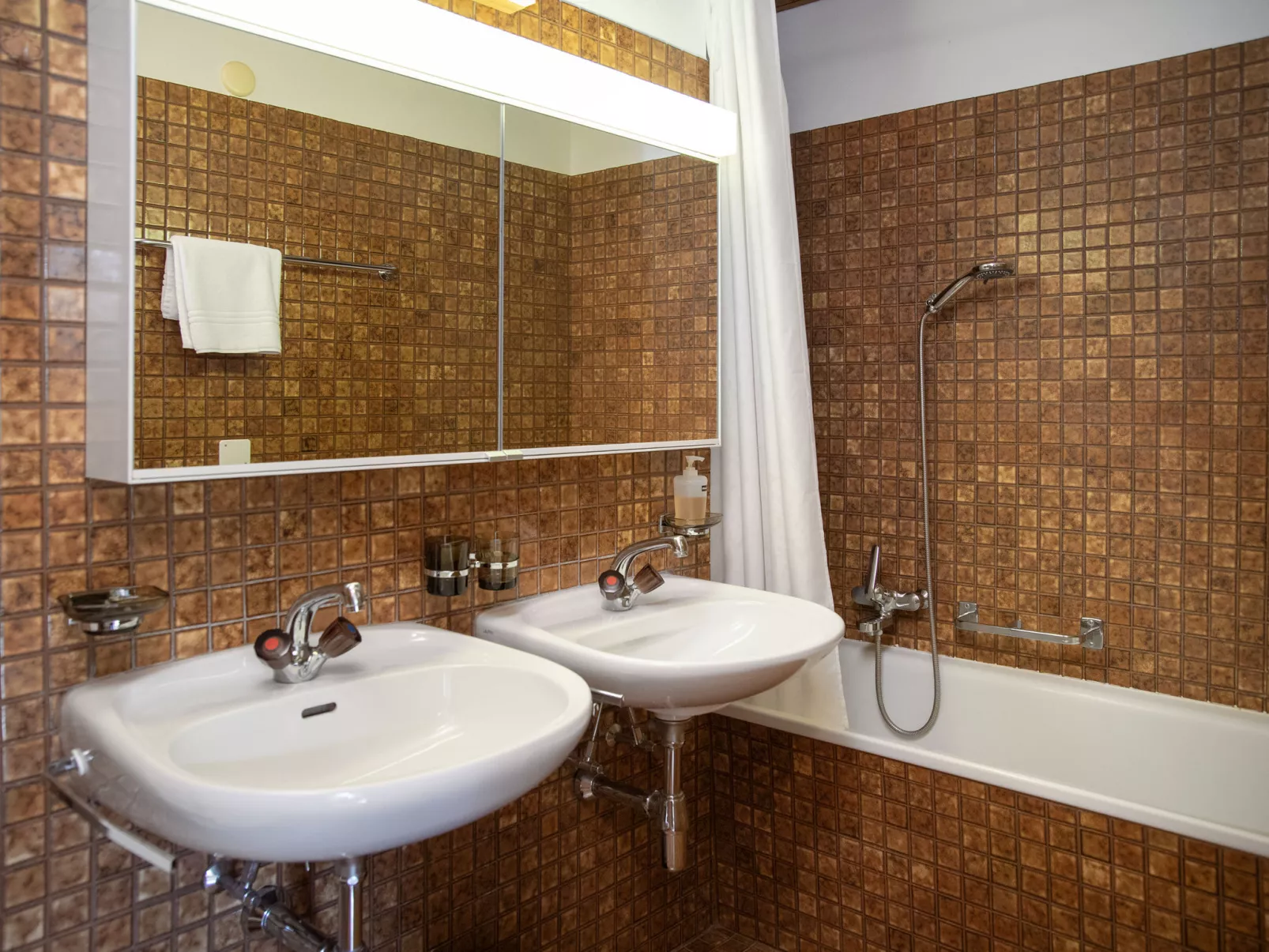 Chesa Prasüra 10-Binnen