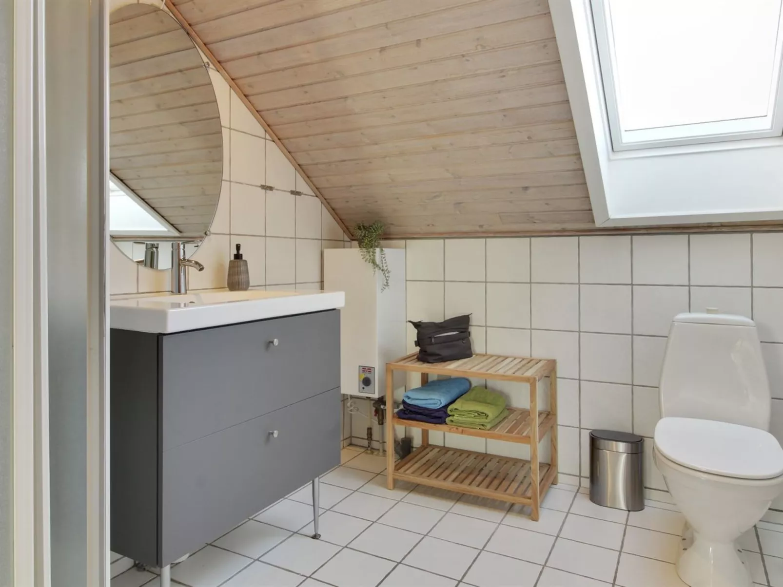 "Bosse" - 2.3km from the sea - Binnen