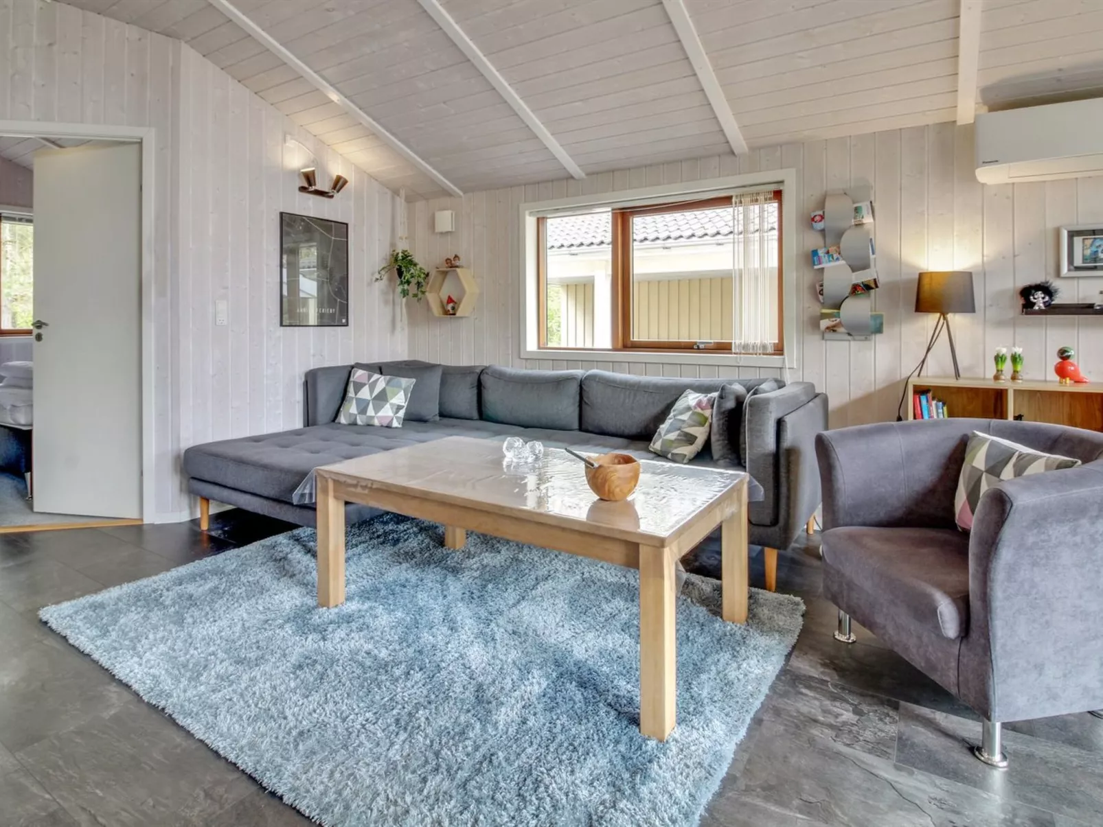 "Arvi" - 30km from the sea-Binnen