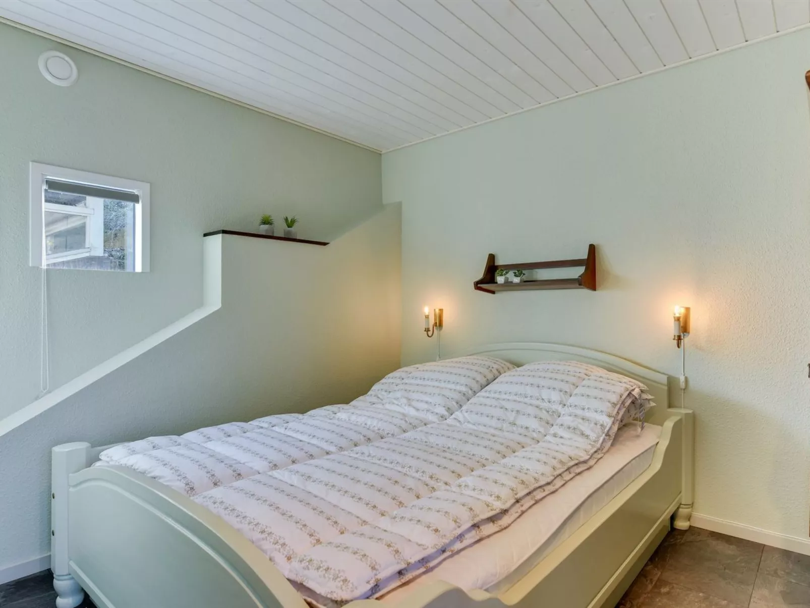 "Haraldina" - 350m to the fjord-Binnen