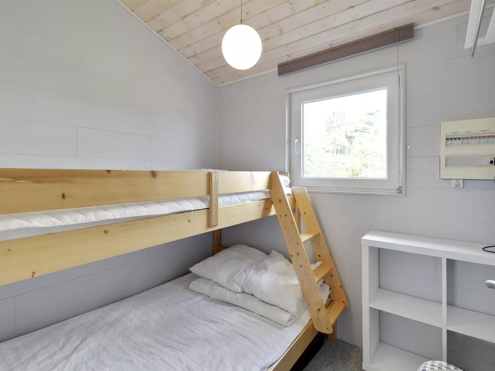 "Emmik" - 150m from the sea-Binnen