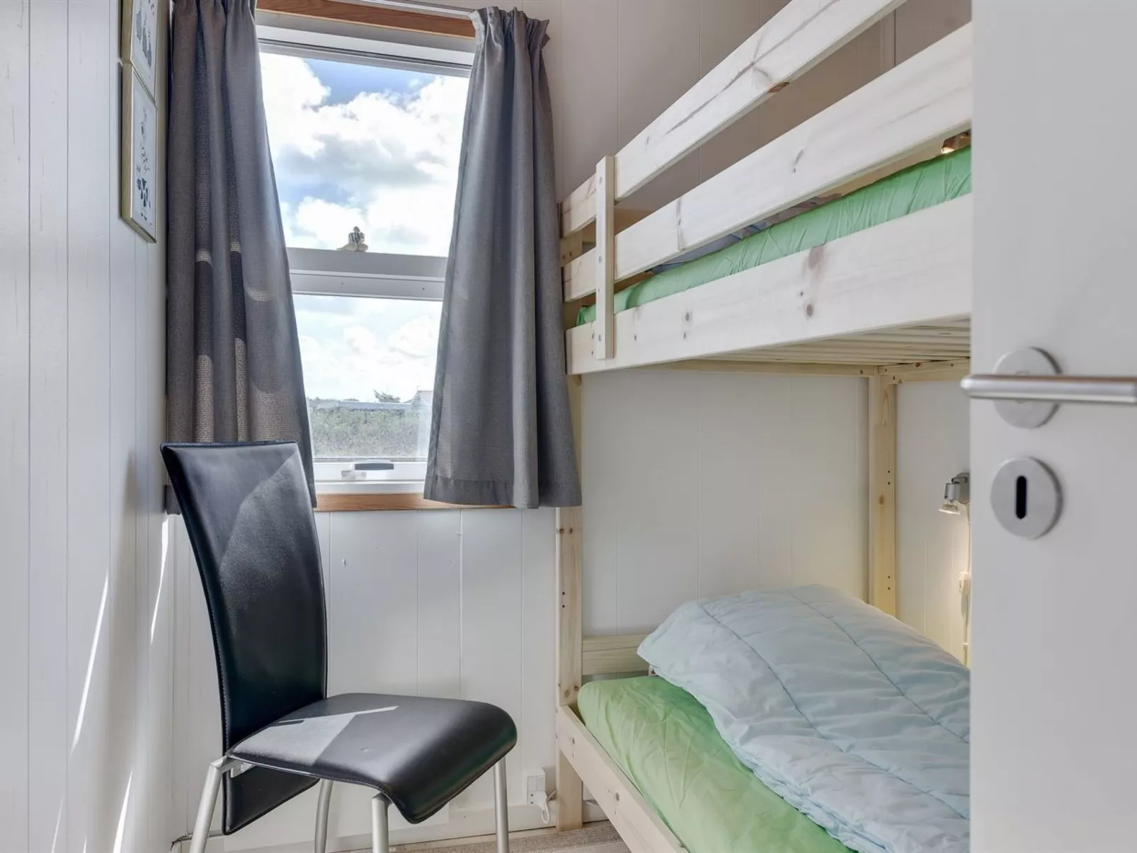 "Evely" - 300m from the sea-Binnen