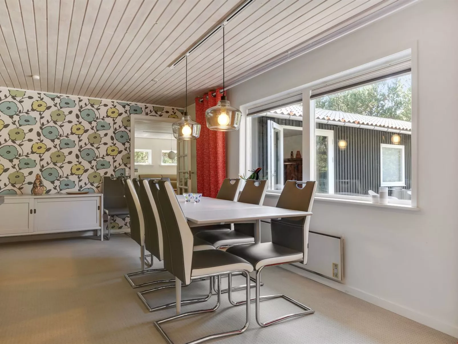 "Gorm" - 300m from the sea-Binnen