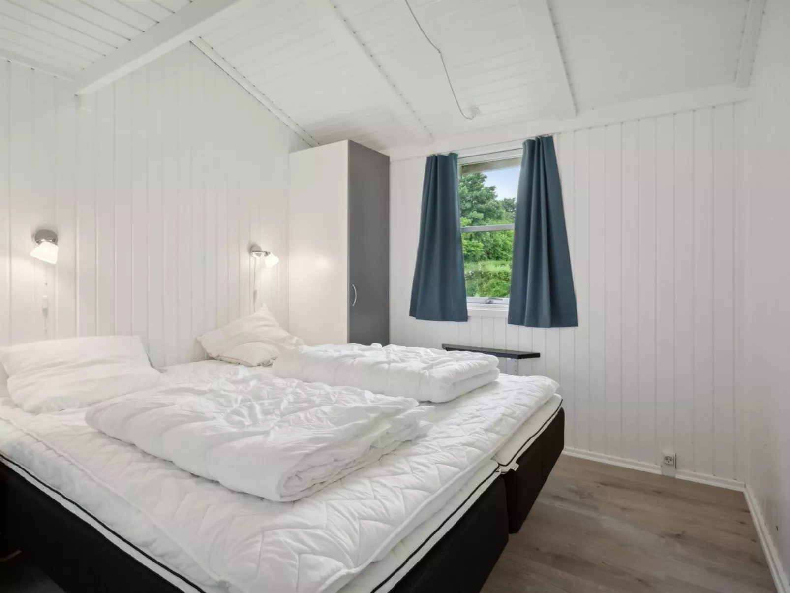 "Annica" - 150m from the sea-Binnen