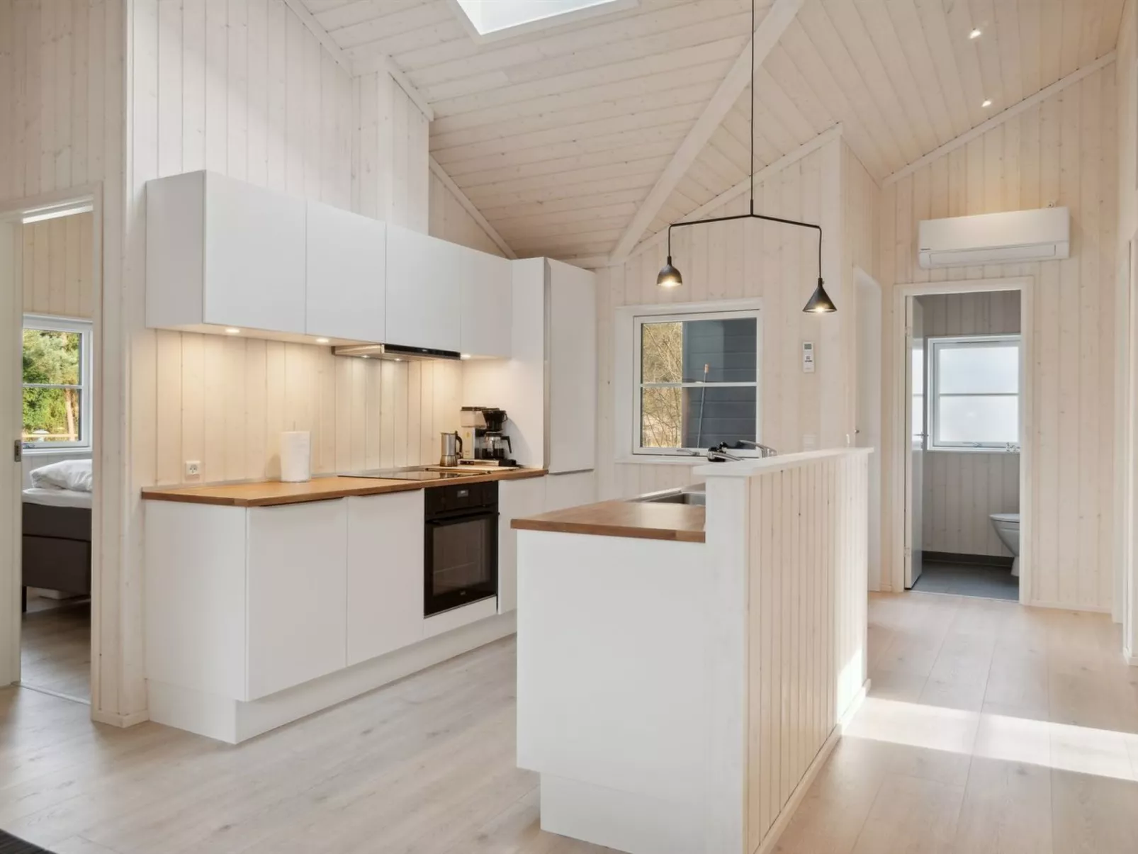 "Jonnhild" - 450m from the sea-Binnen