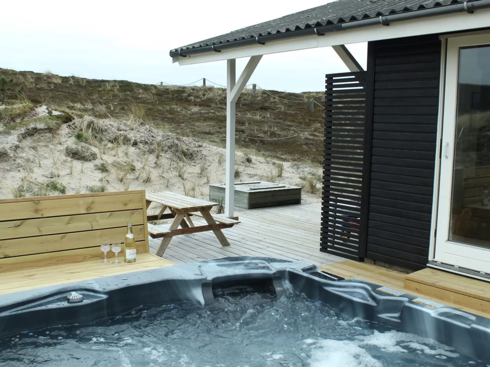 "Martti" -  from the sea-Buiten