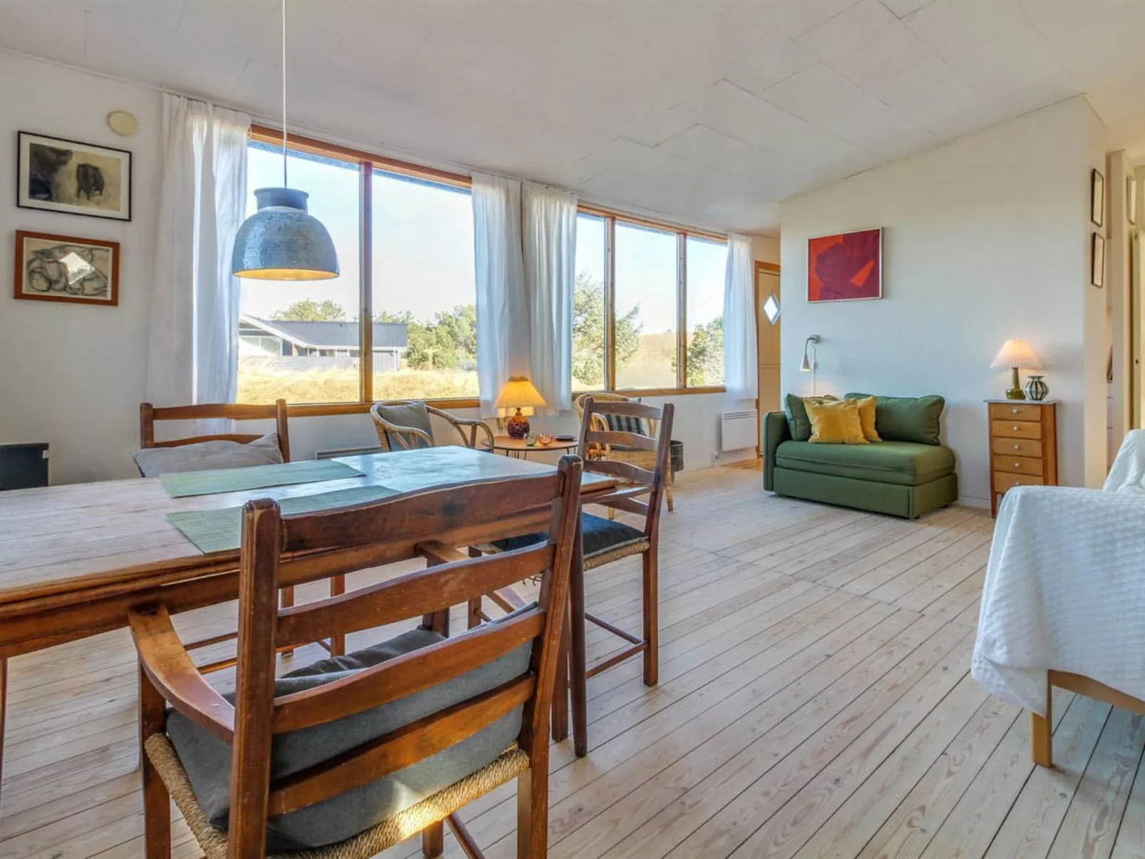 "Jules" - 300m from the sea-Binnen