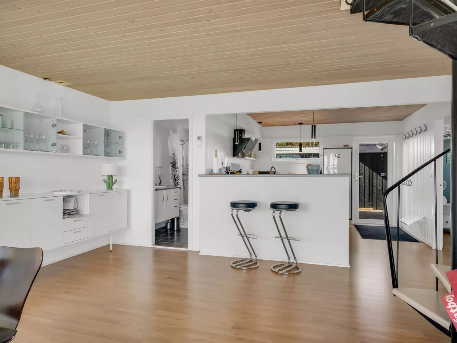 "Dunja" - 200m to the fjord-Binnen