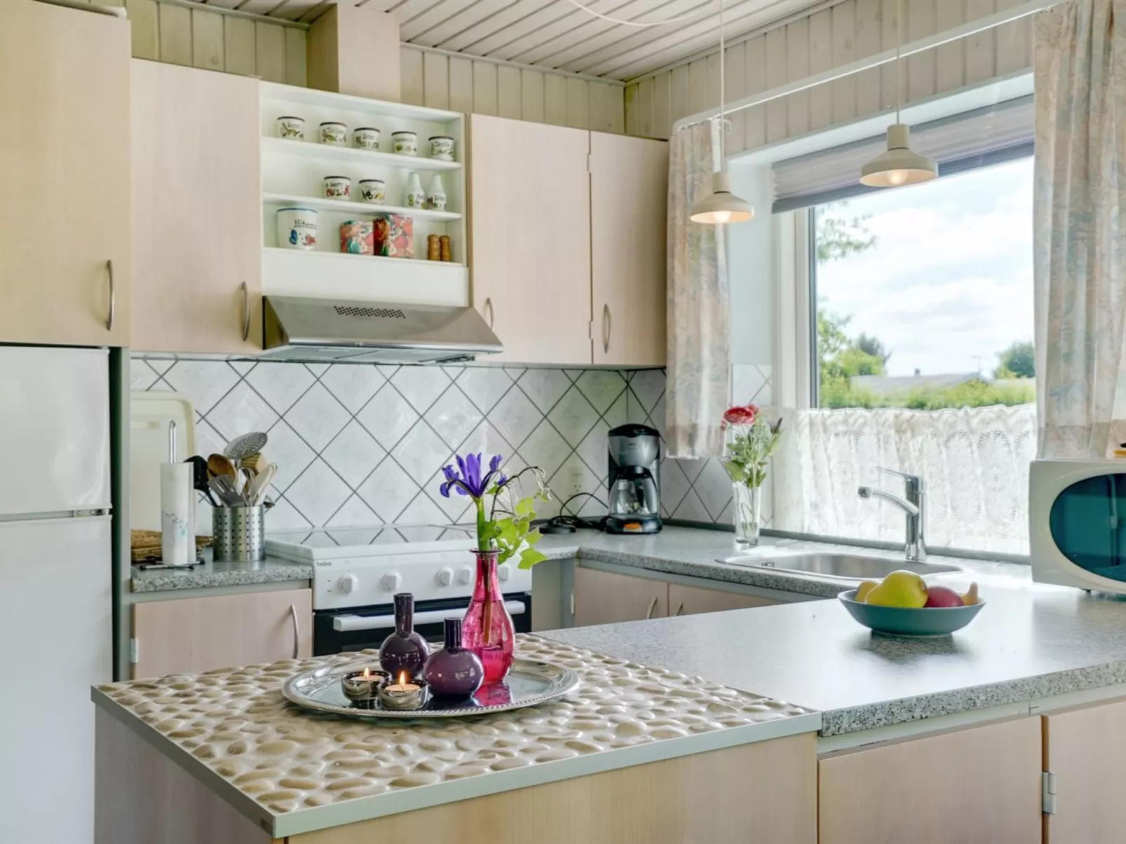 "Suni" - 400m from the sea-Binnen