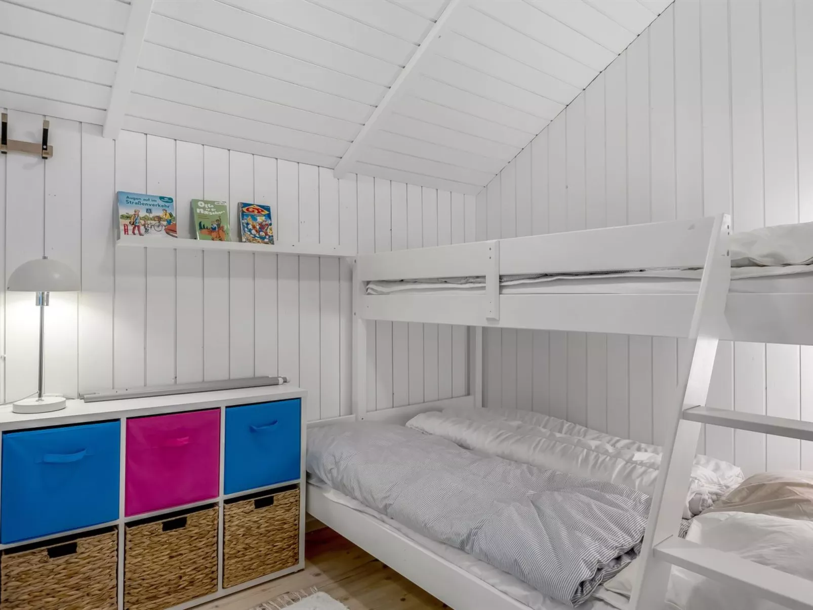 "Melisa" - 28km from the sea-Binnen